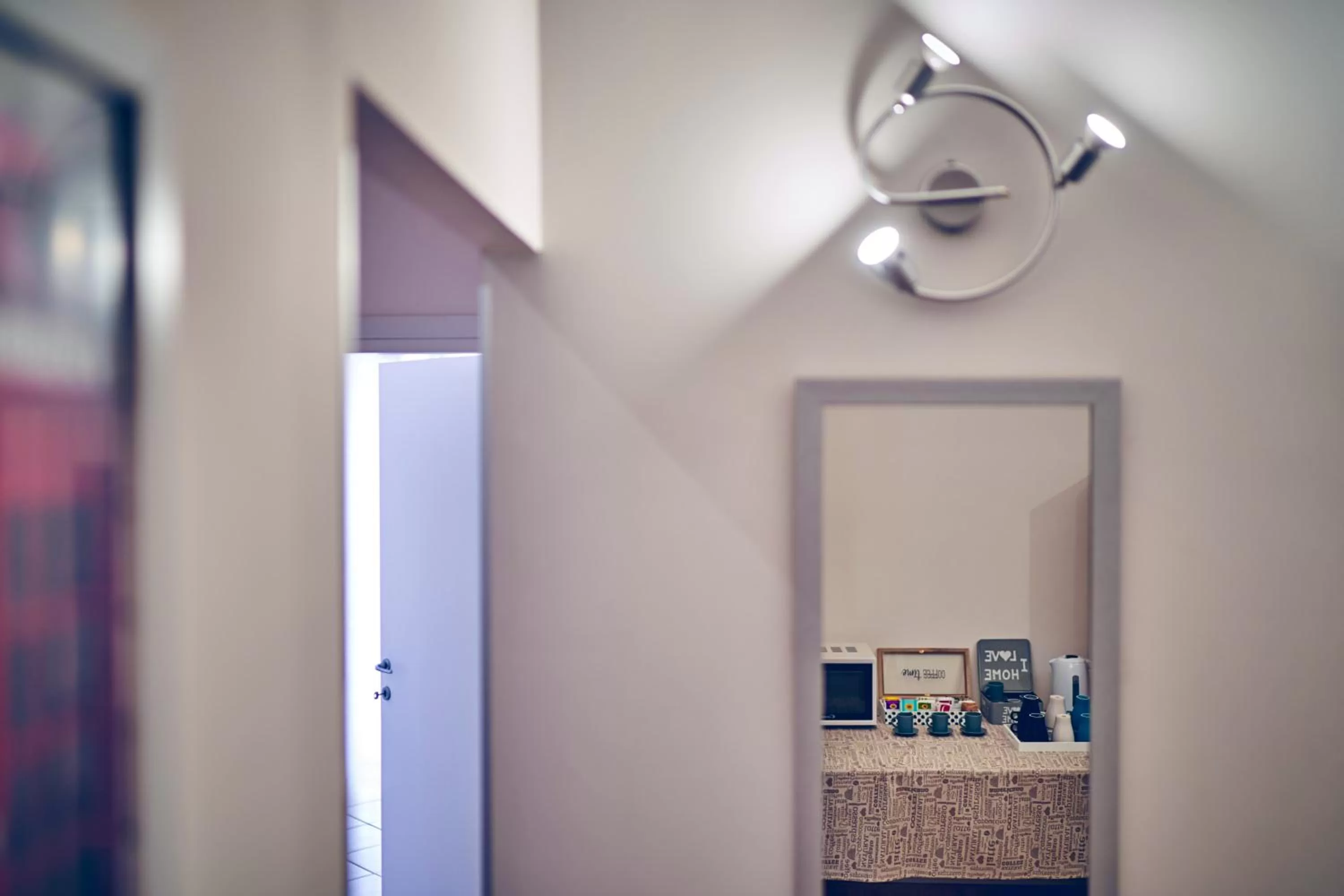 Travelershome 7Metri Ciampino GuestHouse