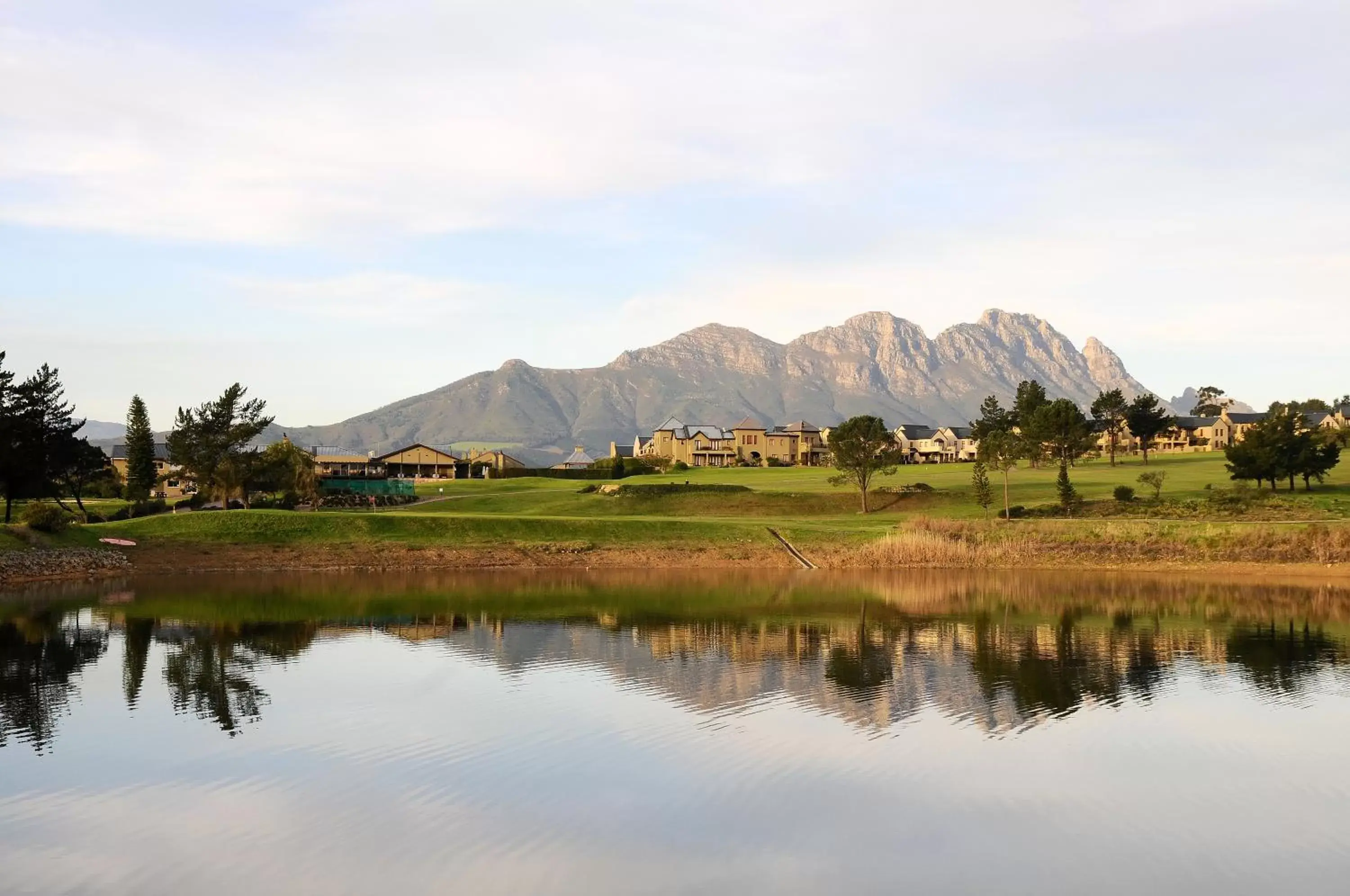 Golfcourse in Devonvale Golf & Wine Estate Golfcourse in Devonvale Golf & Wine Estate