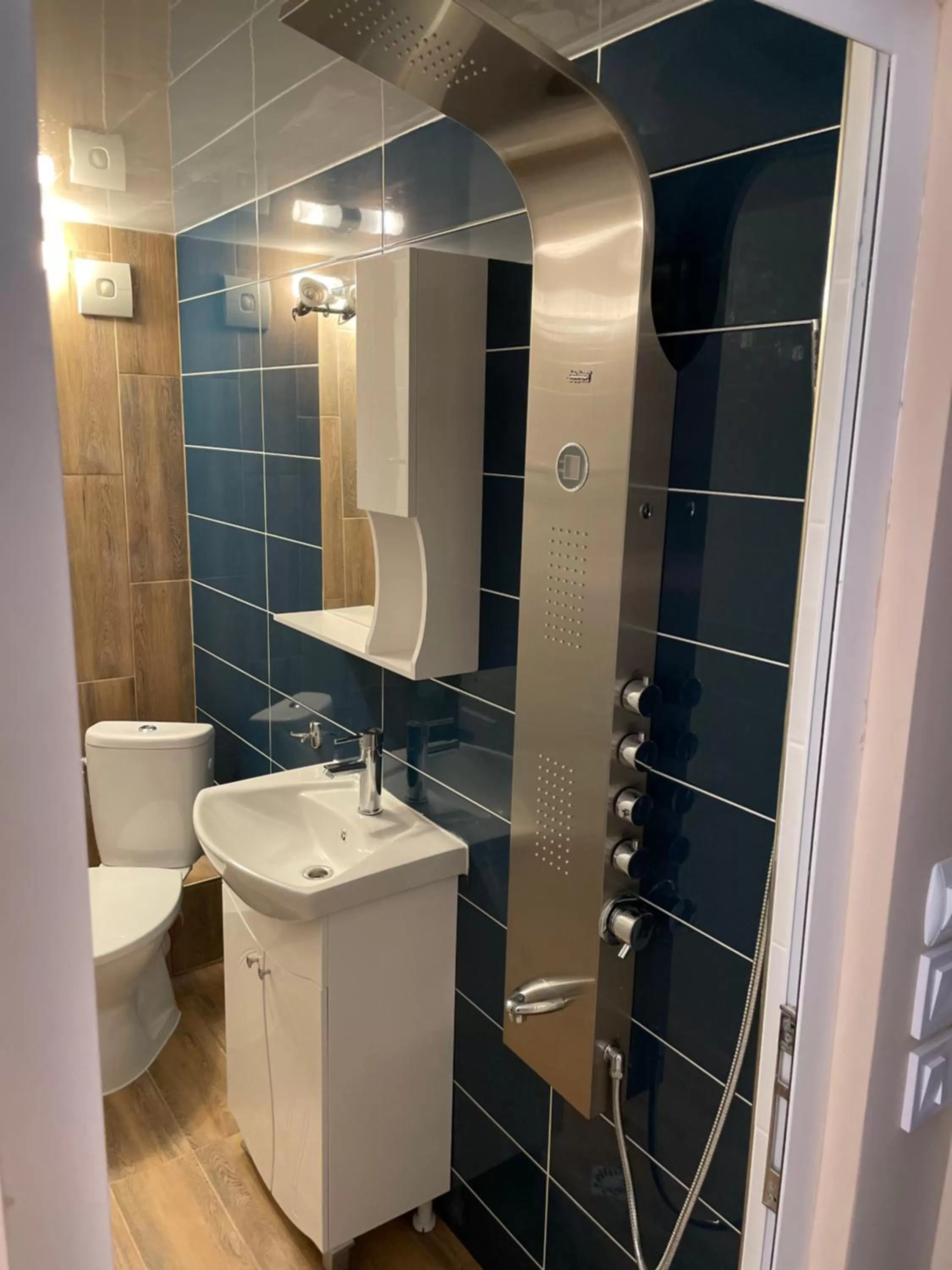 Bathroom in Family Hotel Malibu