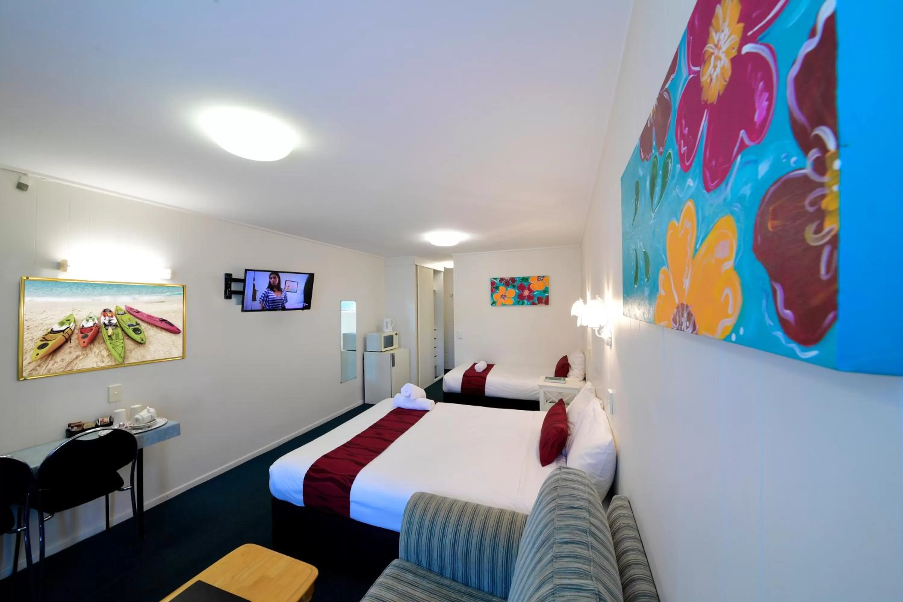 Bed in Aspley Motor Inn