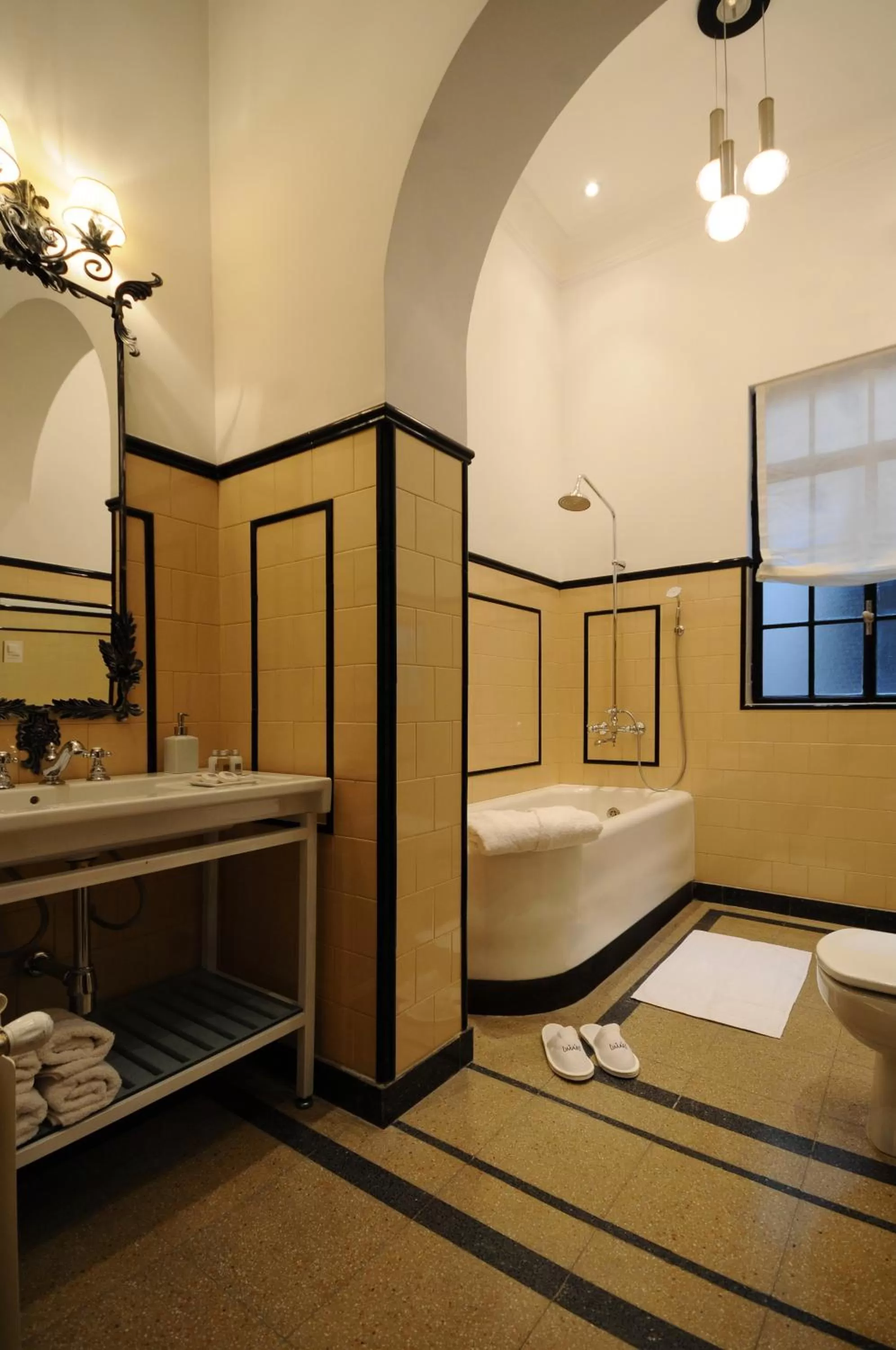 Bathroom, Bed in Casa Umare