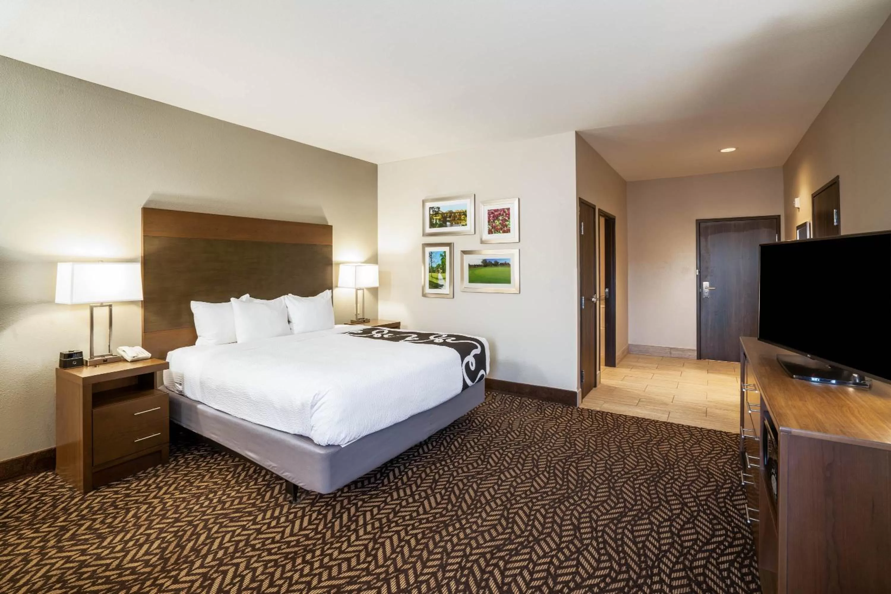 Bed in La Quinta by Wyndham Tuscaloosa McFarland