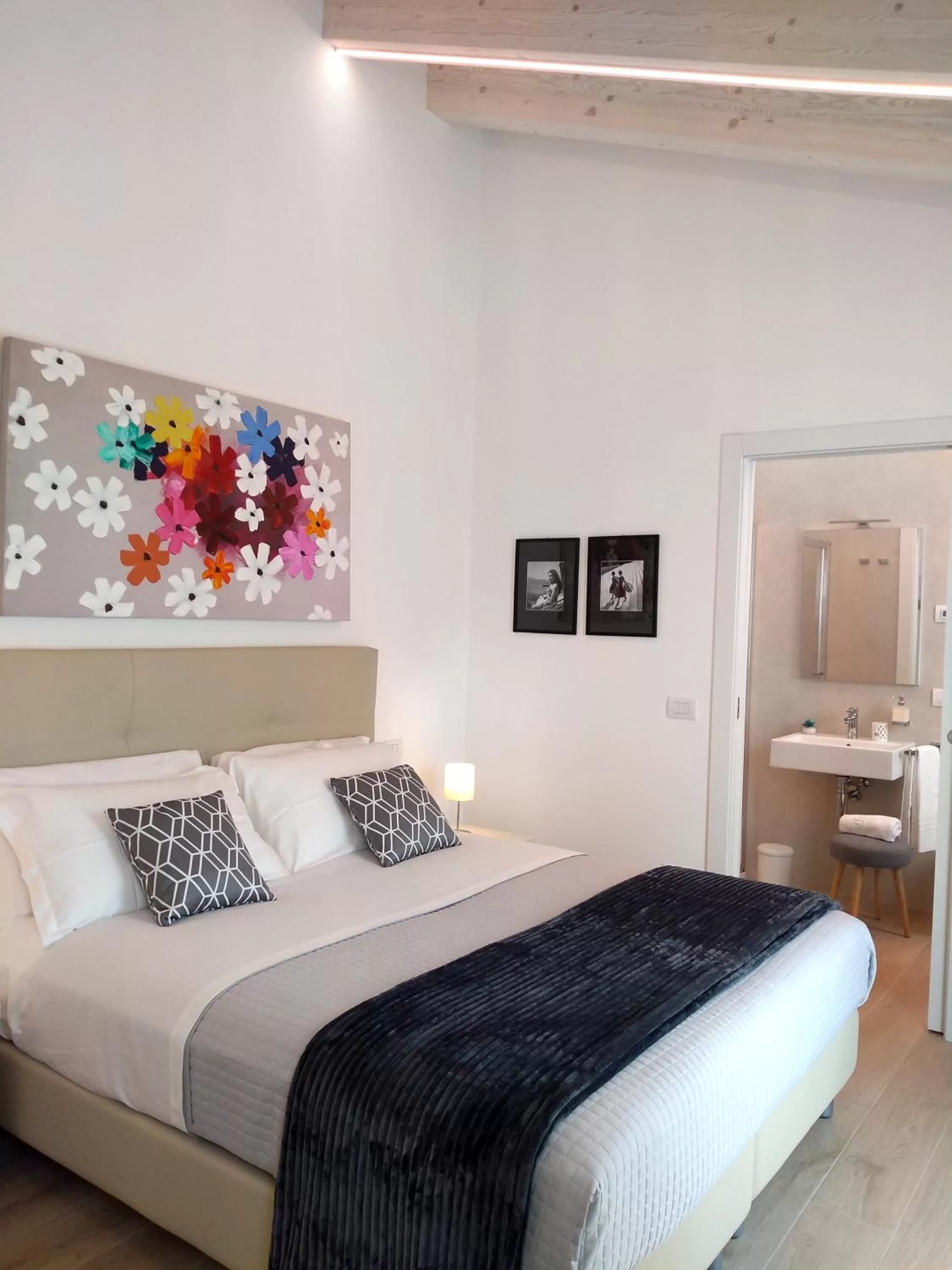 Photo of the whole room, Bed in Le Mandragole B&B