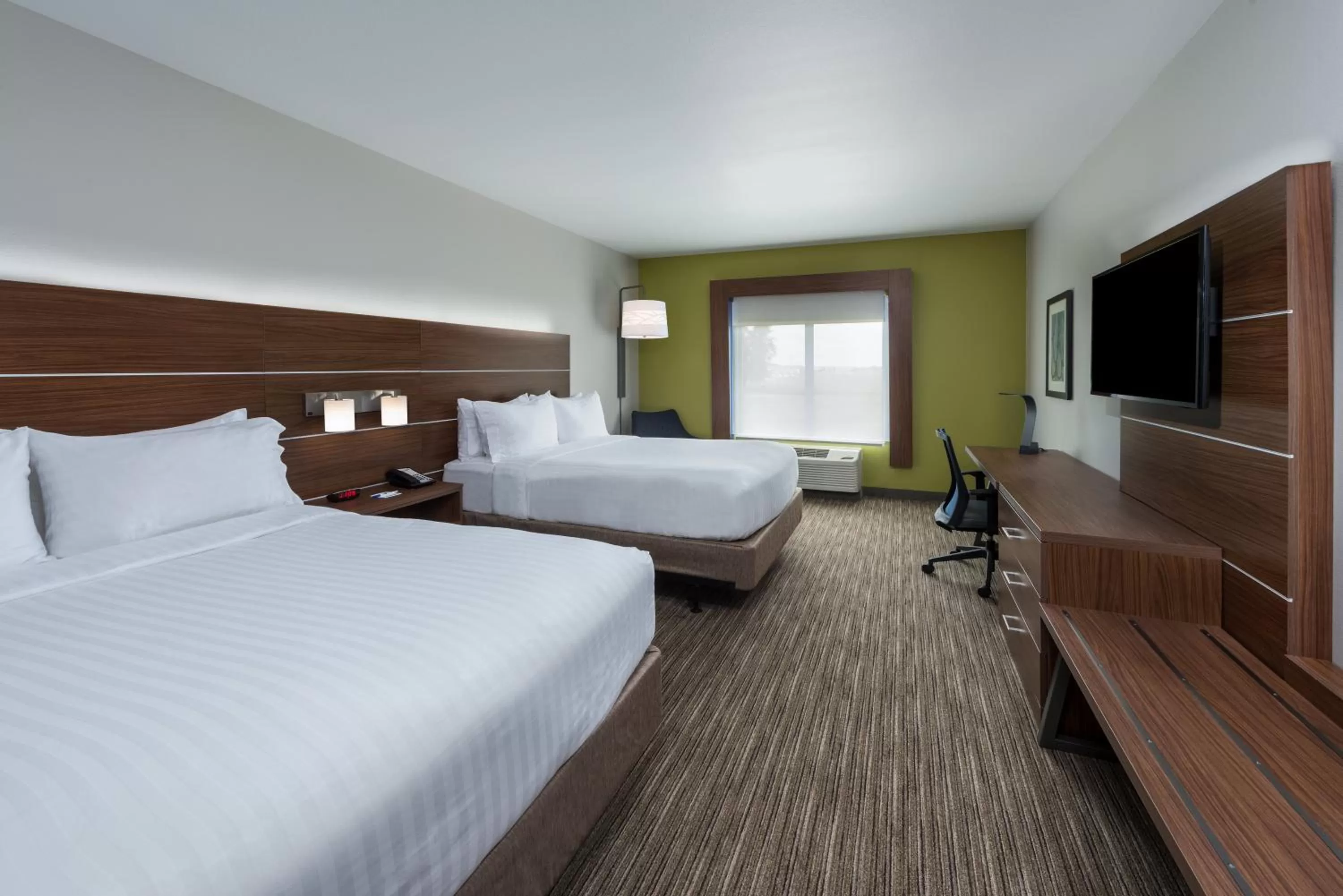 Photo of the whole room, Bed in Holiday Inn Express Troy by IHG