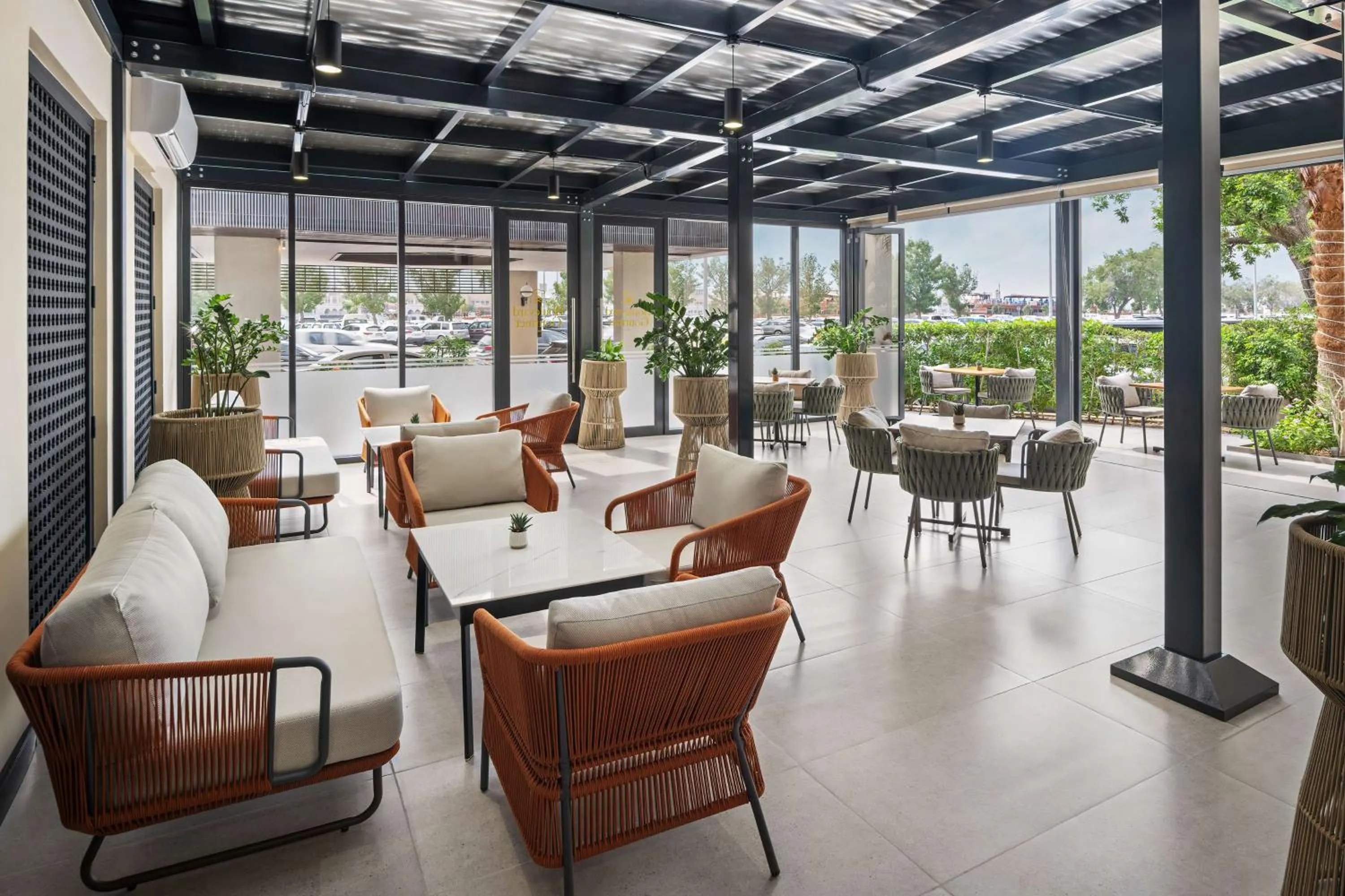 Restaurant/places to eat in Radisson Blu Hotel, Dubai Deira Creek