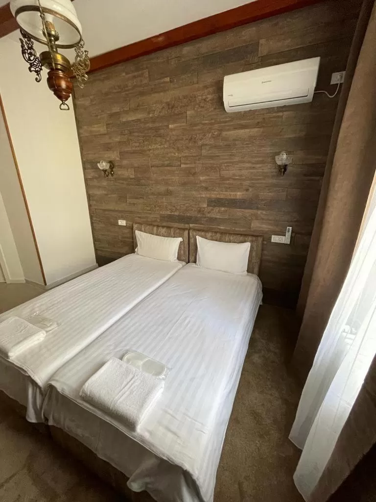 Bed in George&Dragon Rooms