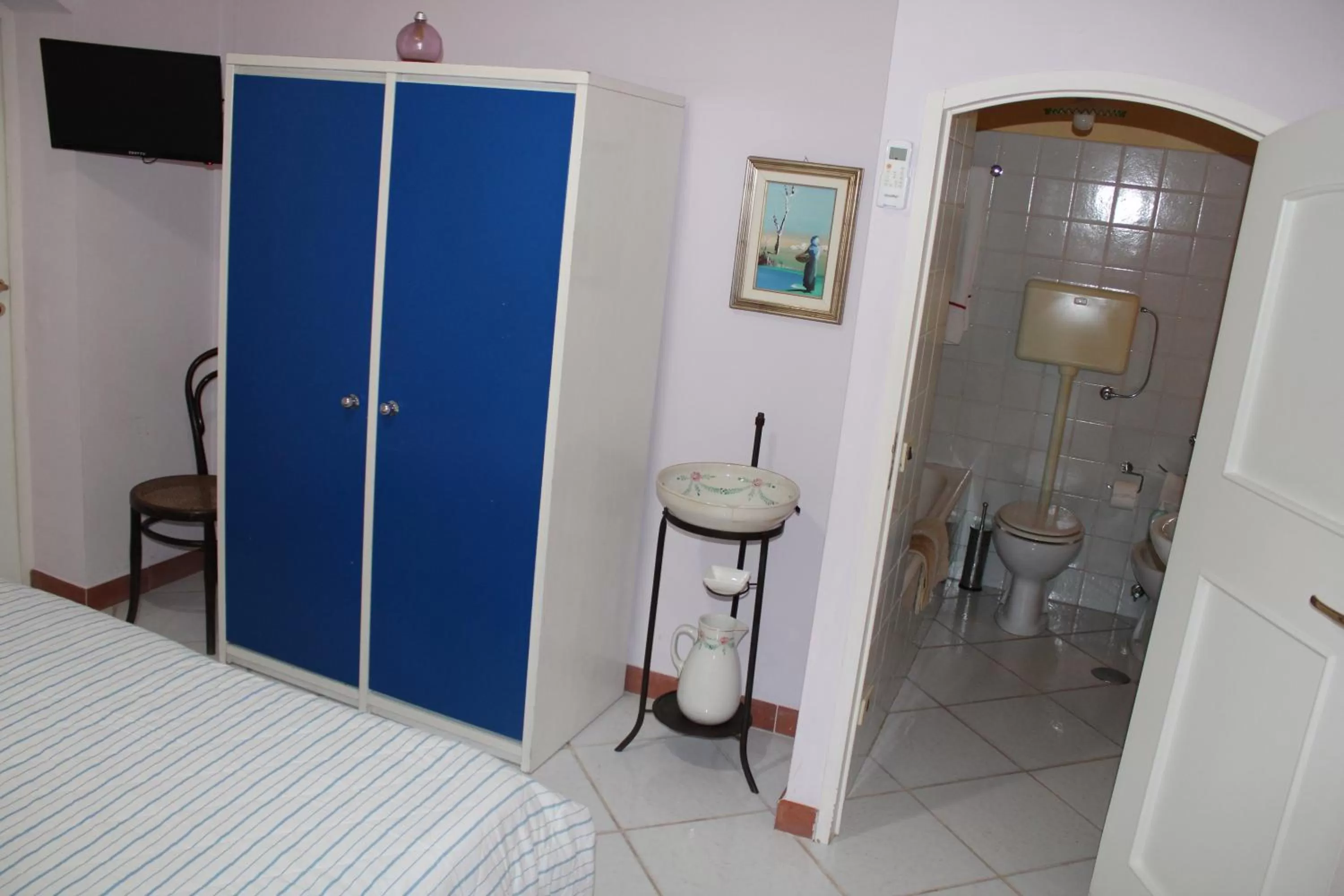 Bathroom, Bed in B&B Vecchia Suppenna