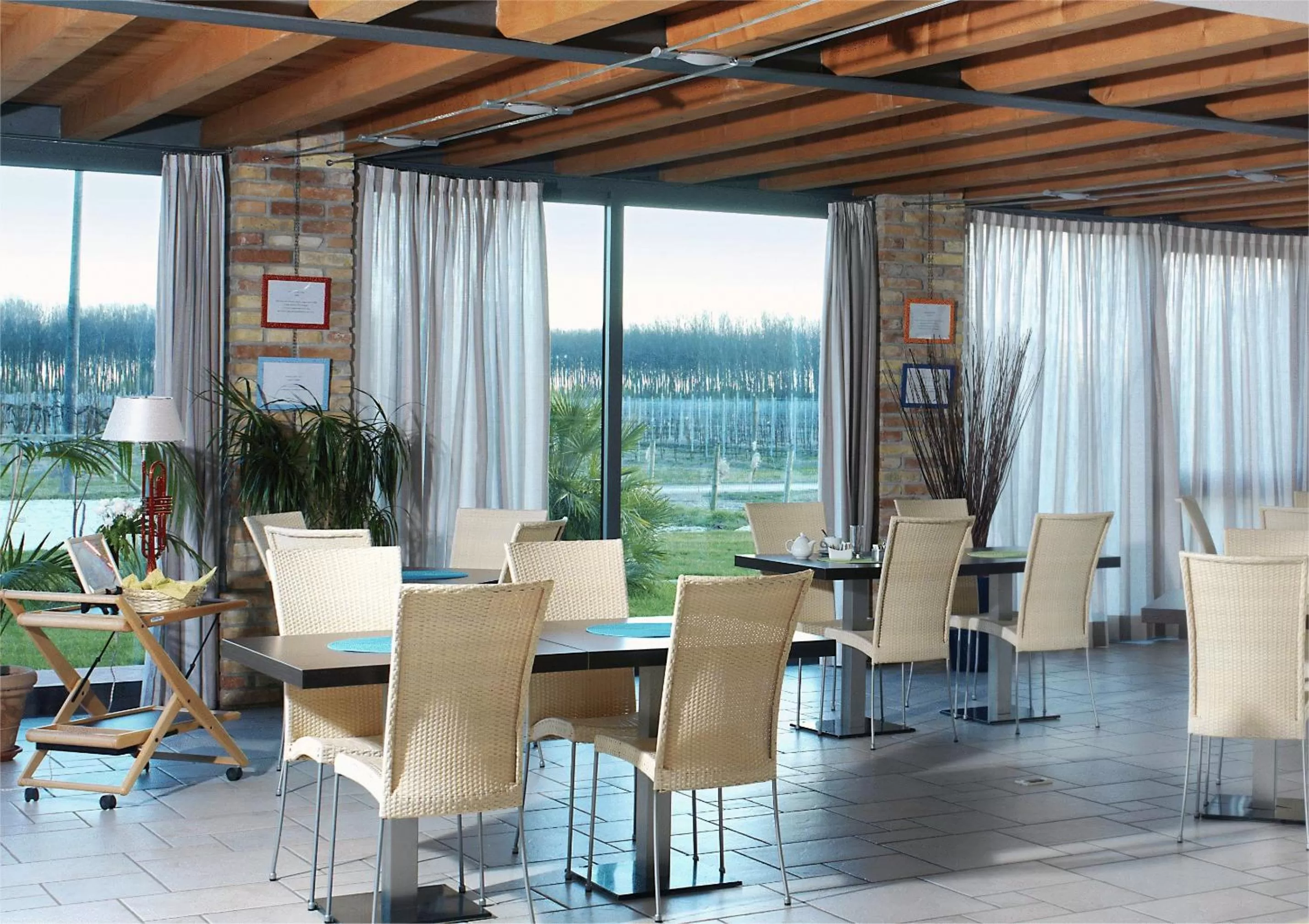 Restaurant/places to eat in Tenuta Aganis