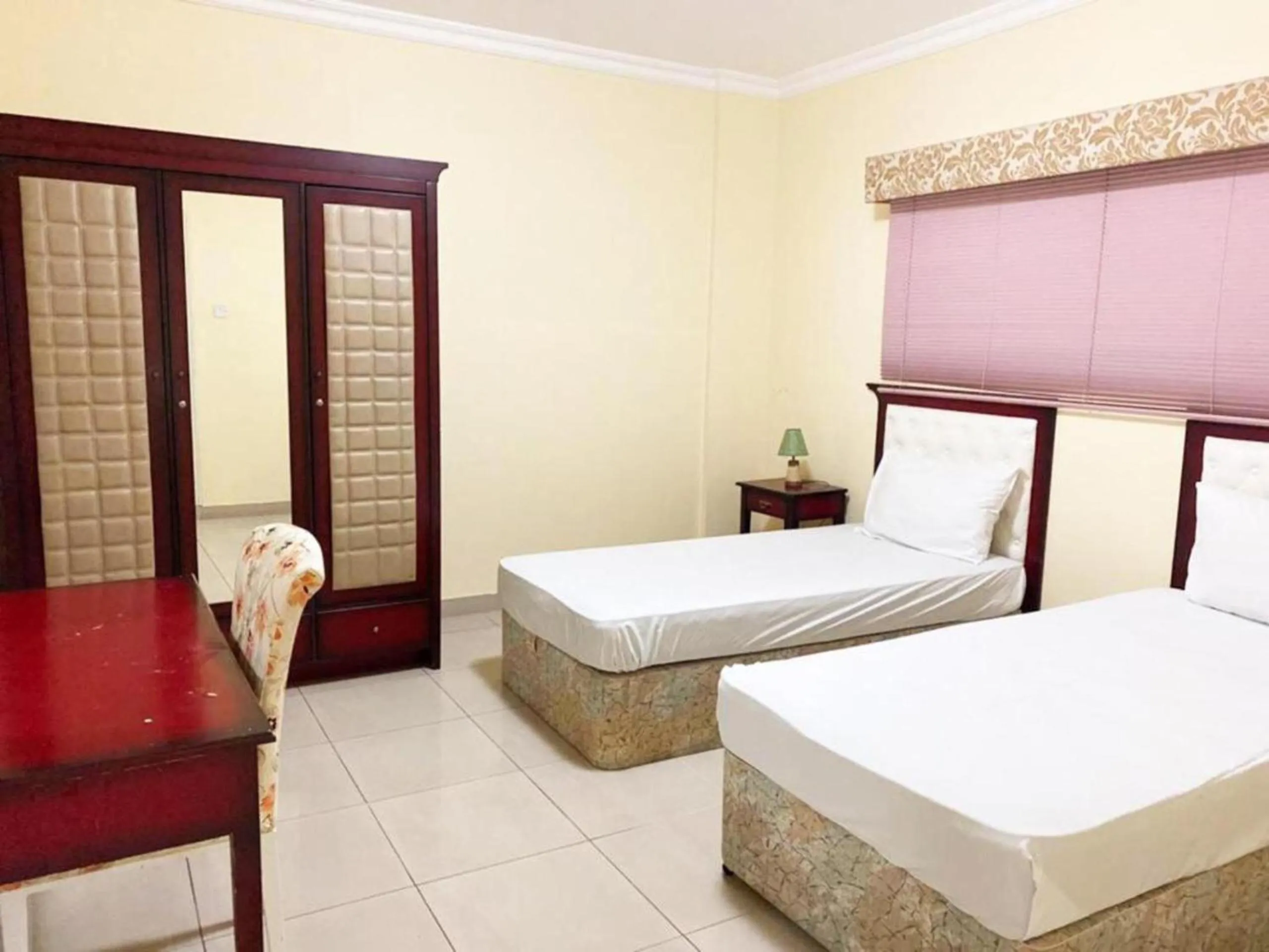 Photo of the whole room, Bed in Majestic Hotel