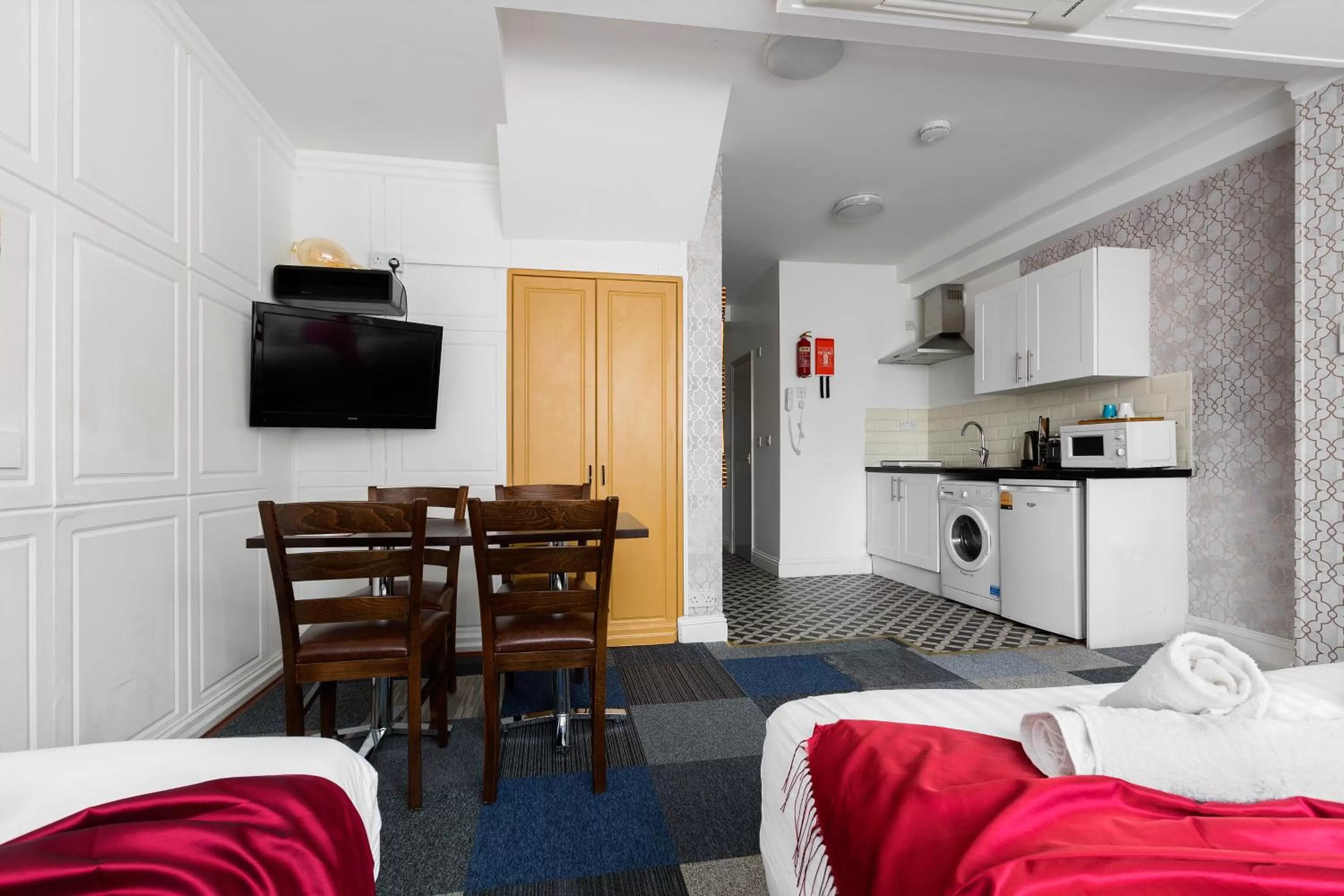 View (from property/room), Bed in Central Hoxton Shoreditch