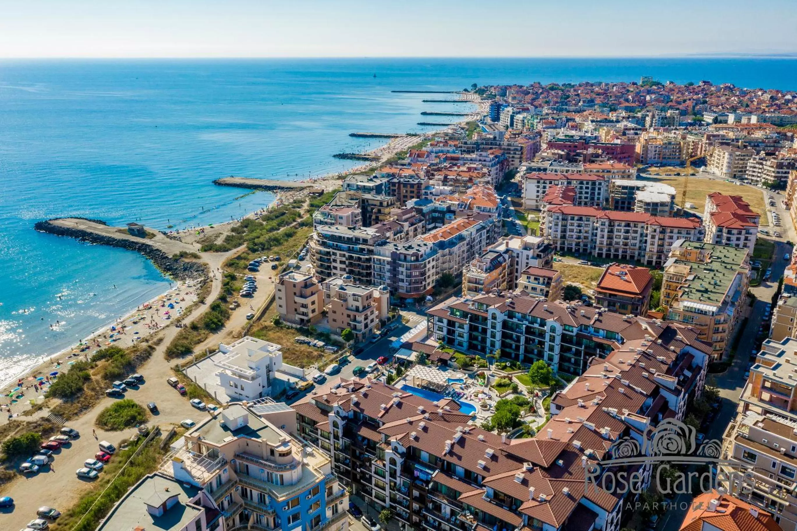 Property building, Bird's-eye View in Rose Gardens Apart Hotel
