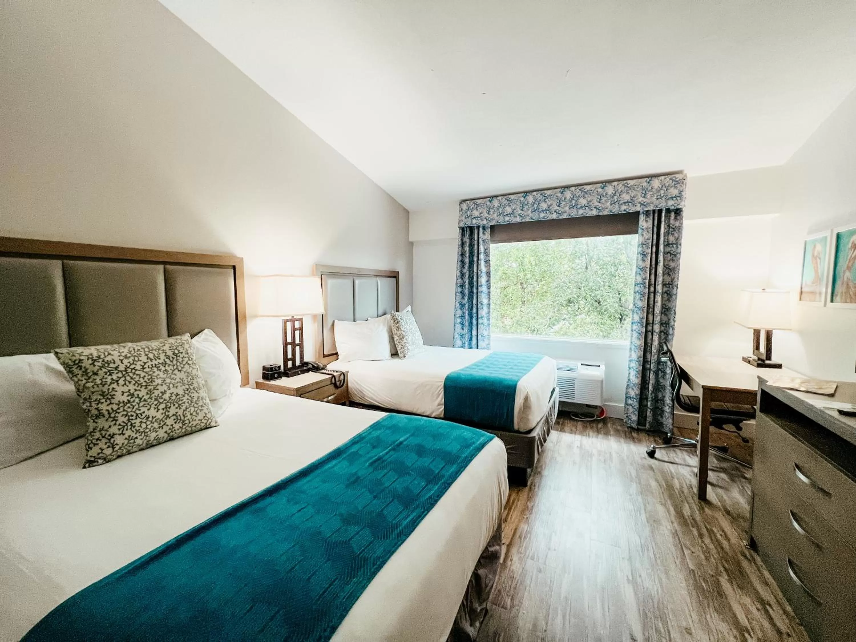 Bedroom, Bed in Bayside Inn Key Largo