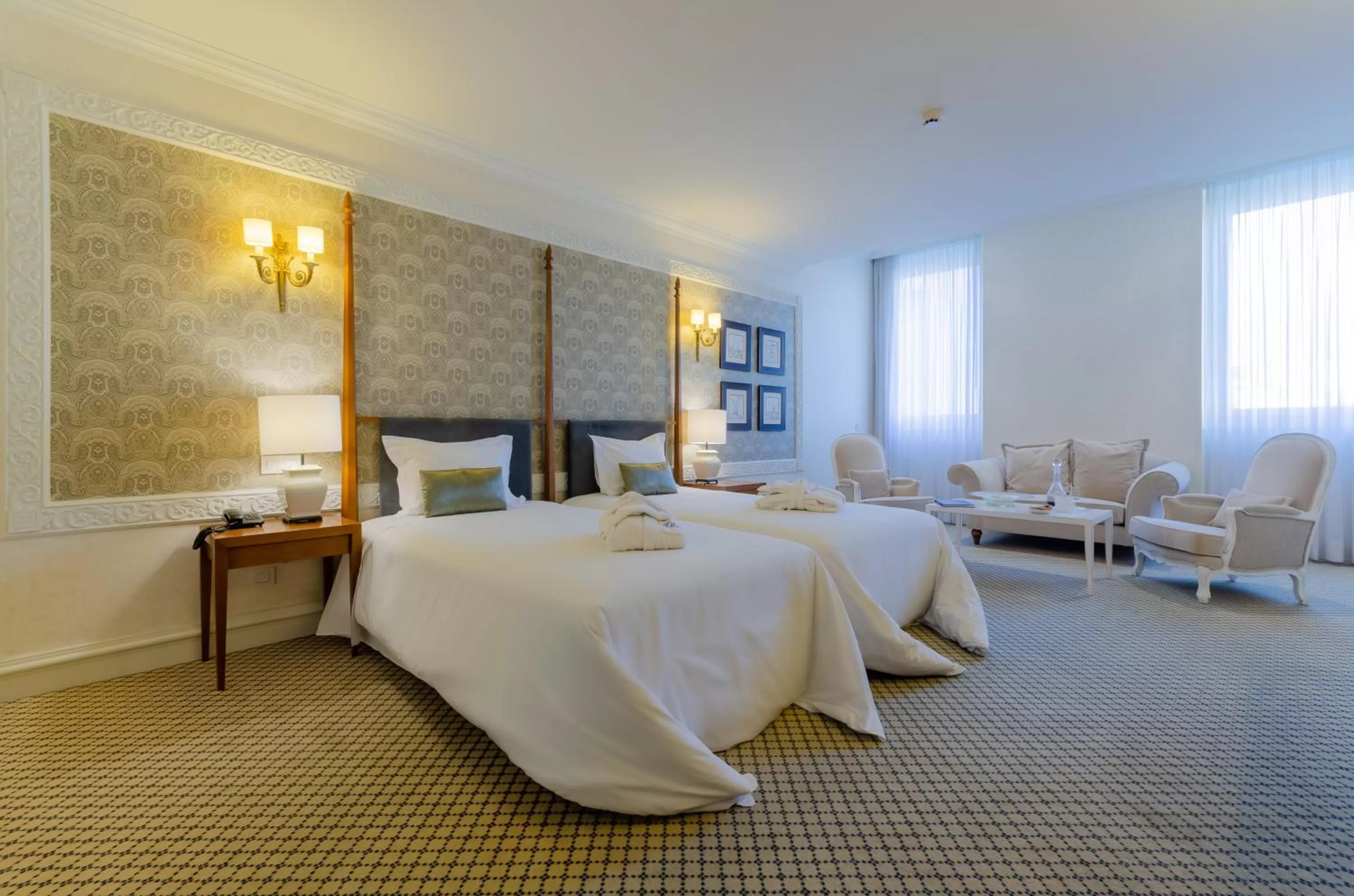 Photo of the whole room, Bed in Olissippo Castelo