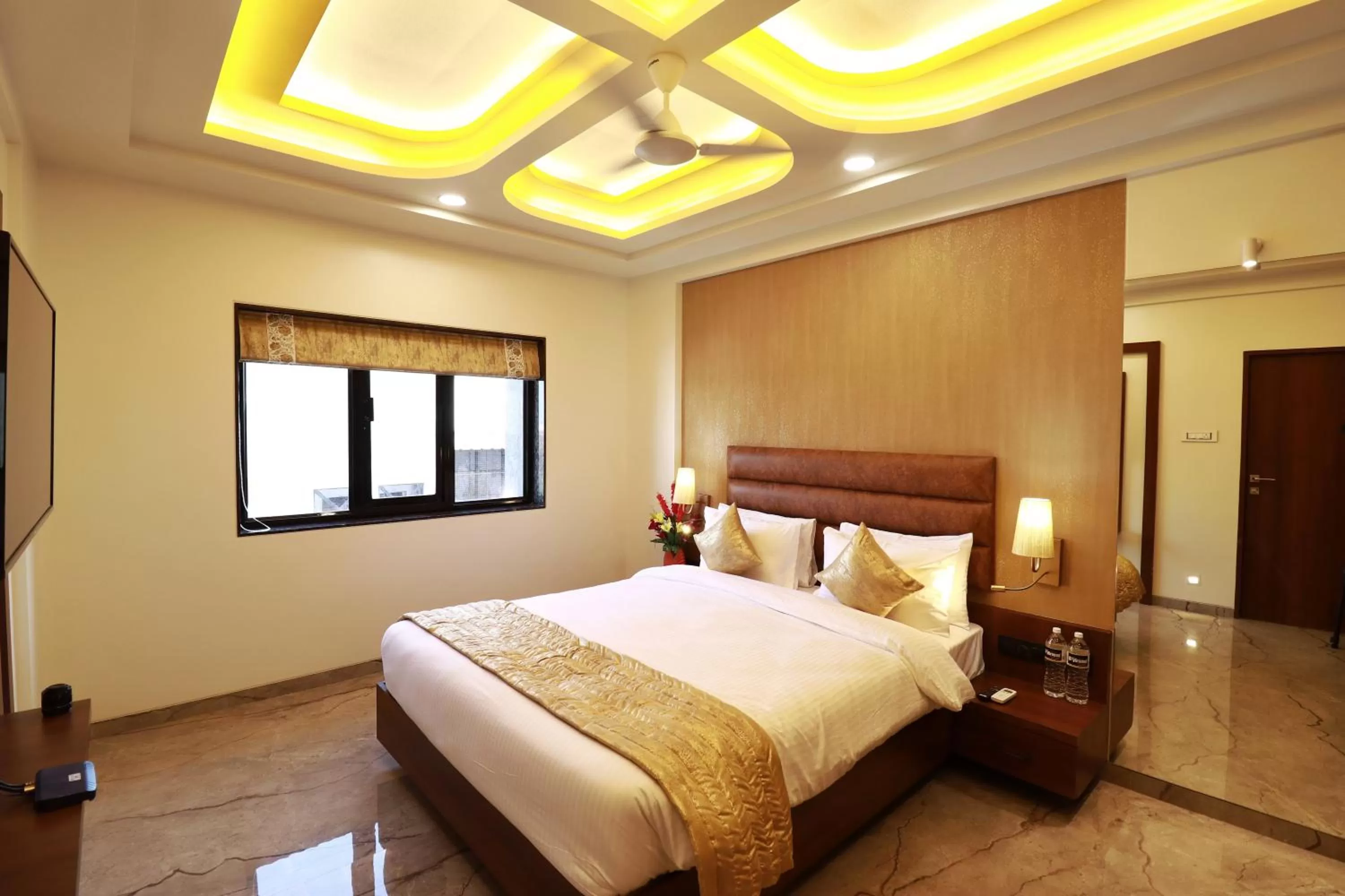 Bed in Four Petals Executive by LHMS