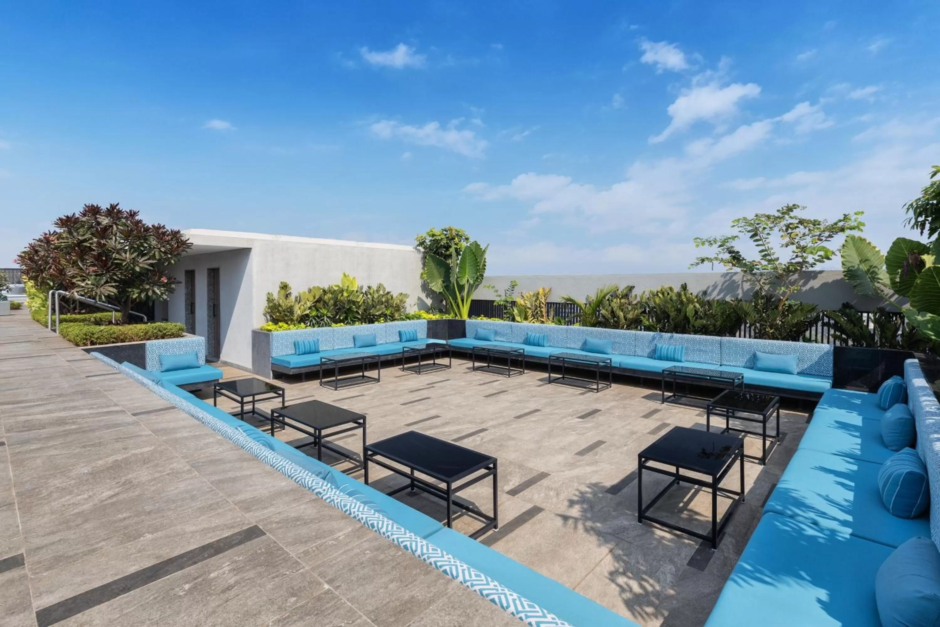 Swimming pool in Fairfield by Marriott Mumbai International Airport