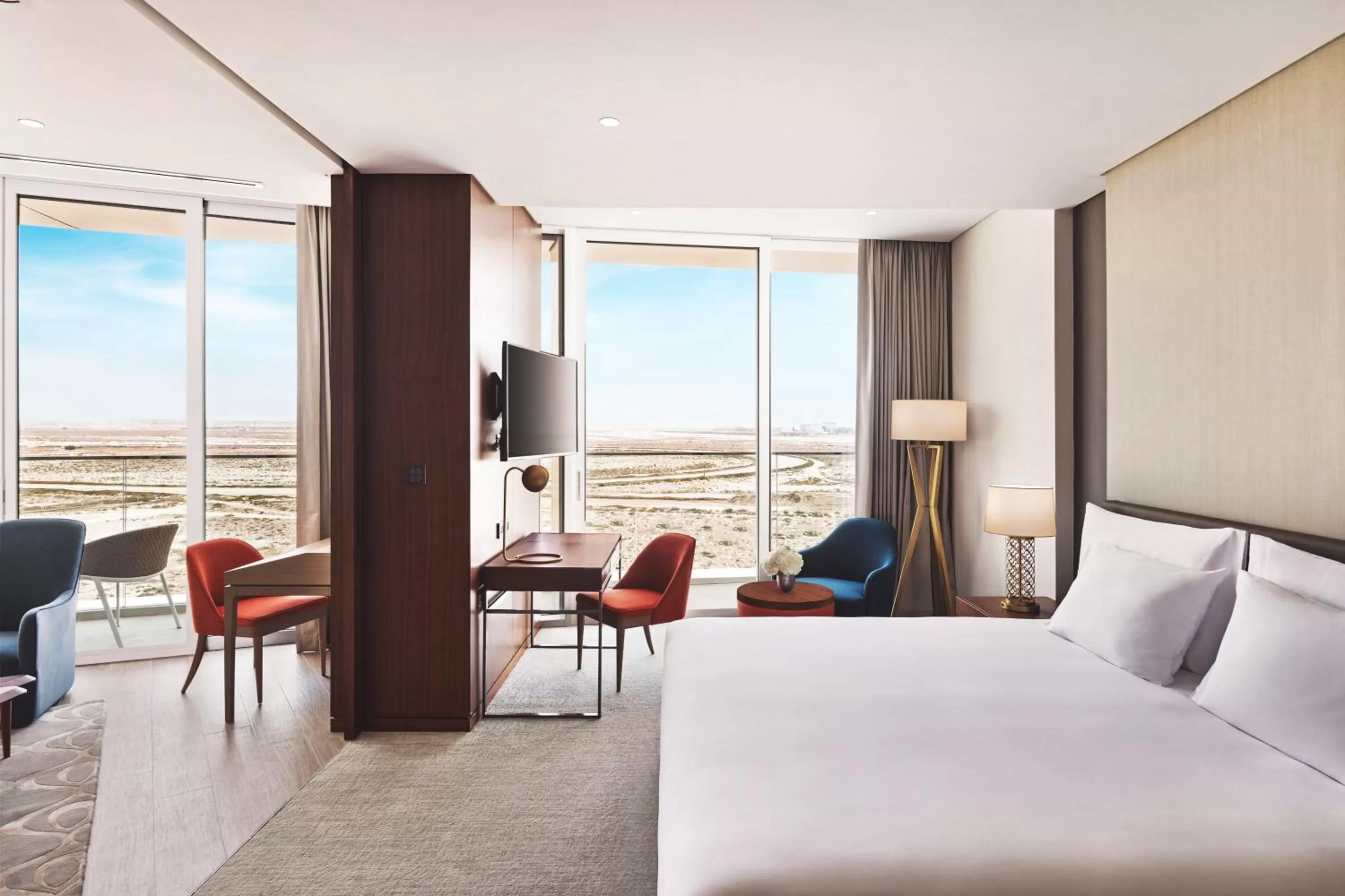 Balcony/Terrace, Bed in JA Lake View Hotel, Dubai