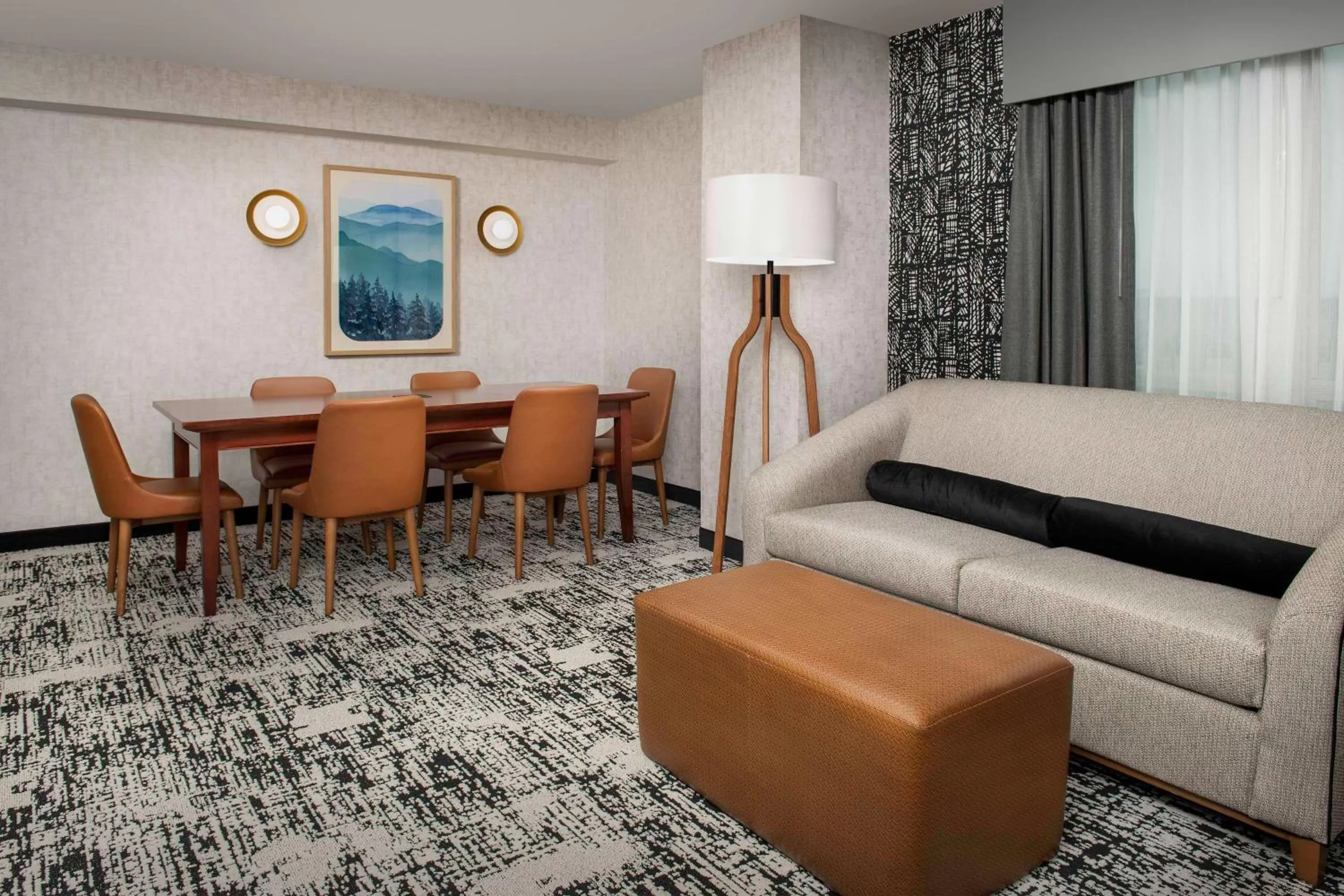 Living room in Embassy Suites by Hilton Dulles North Loudoun