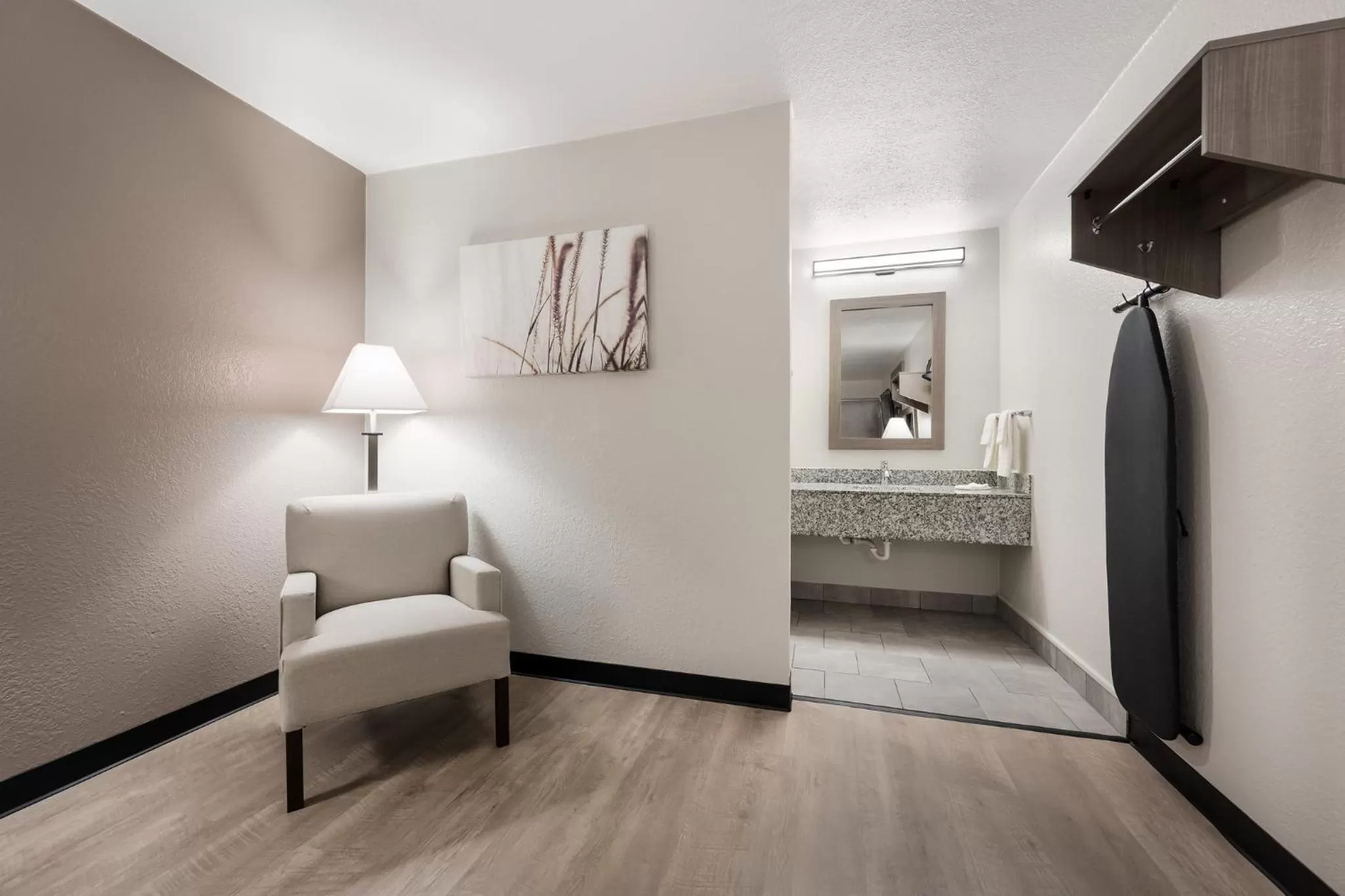 Bedroom in Red Roof Inn Birmingham South