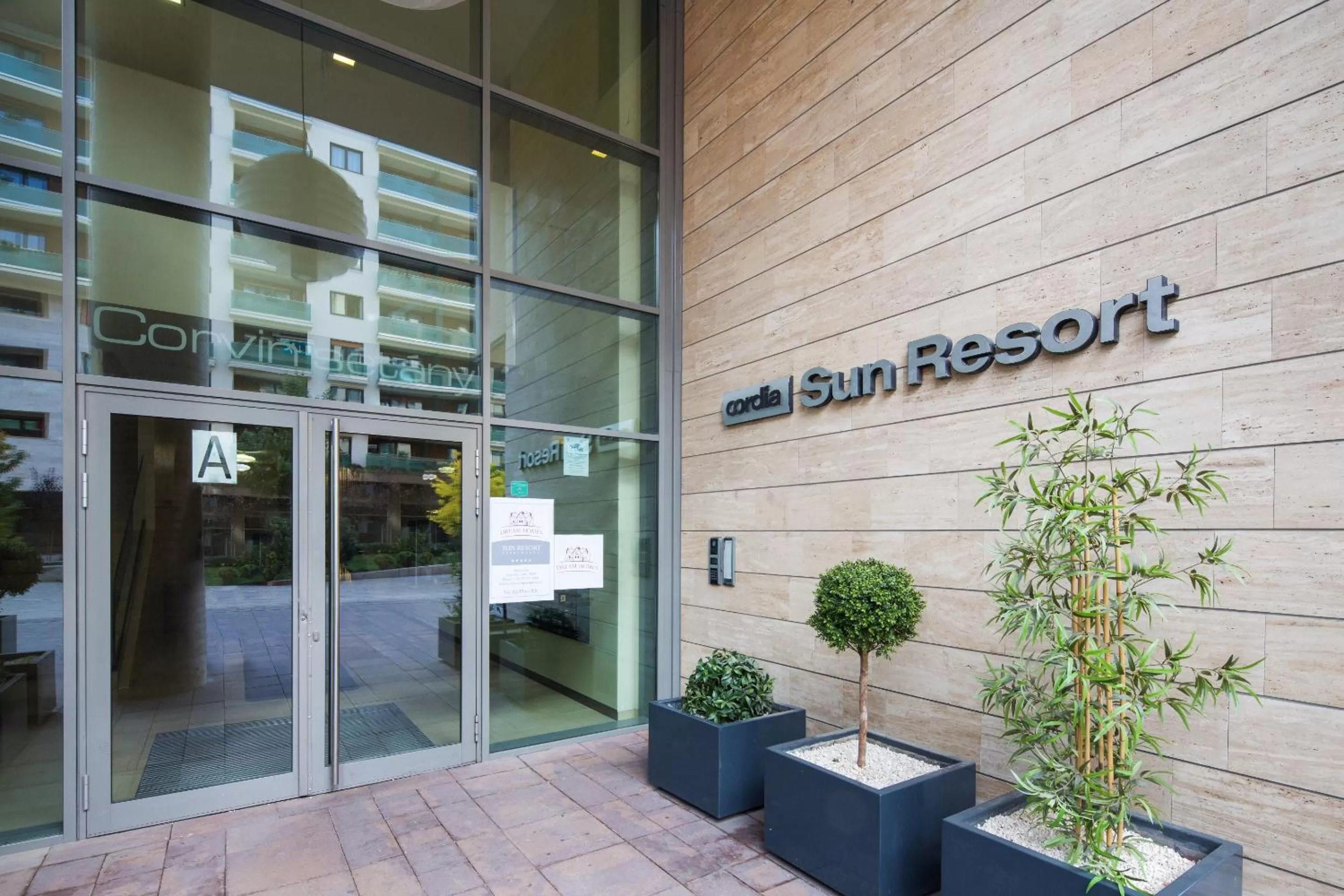 Property building, Property Logo/Sign in Sun Resort Apartments