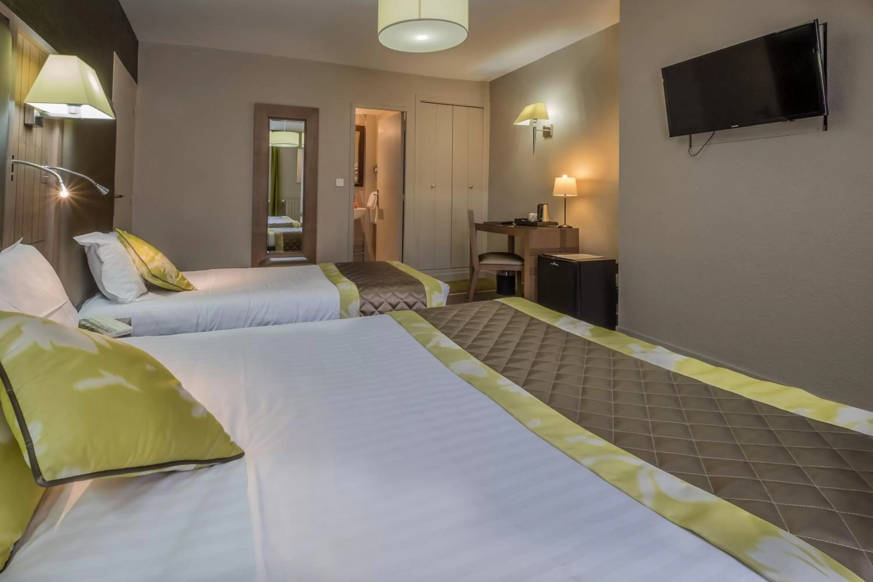 Bedroom, Bed in Hotel Bellevue