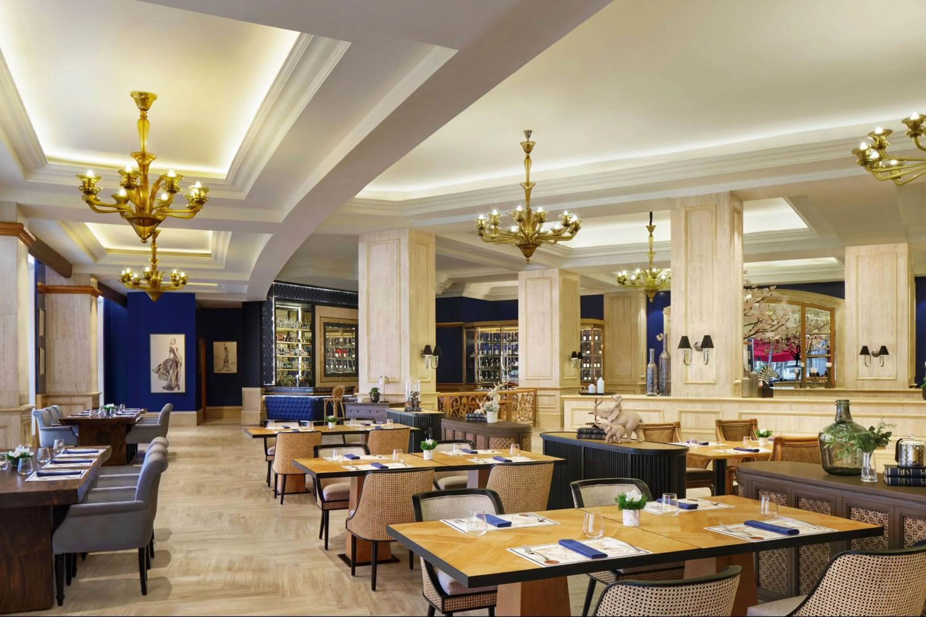 Restaurant/places to eat in The Ritz-Carlton Jakarta, Mega Kuningan