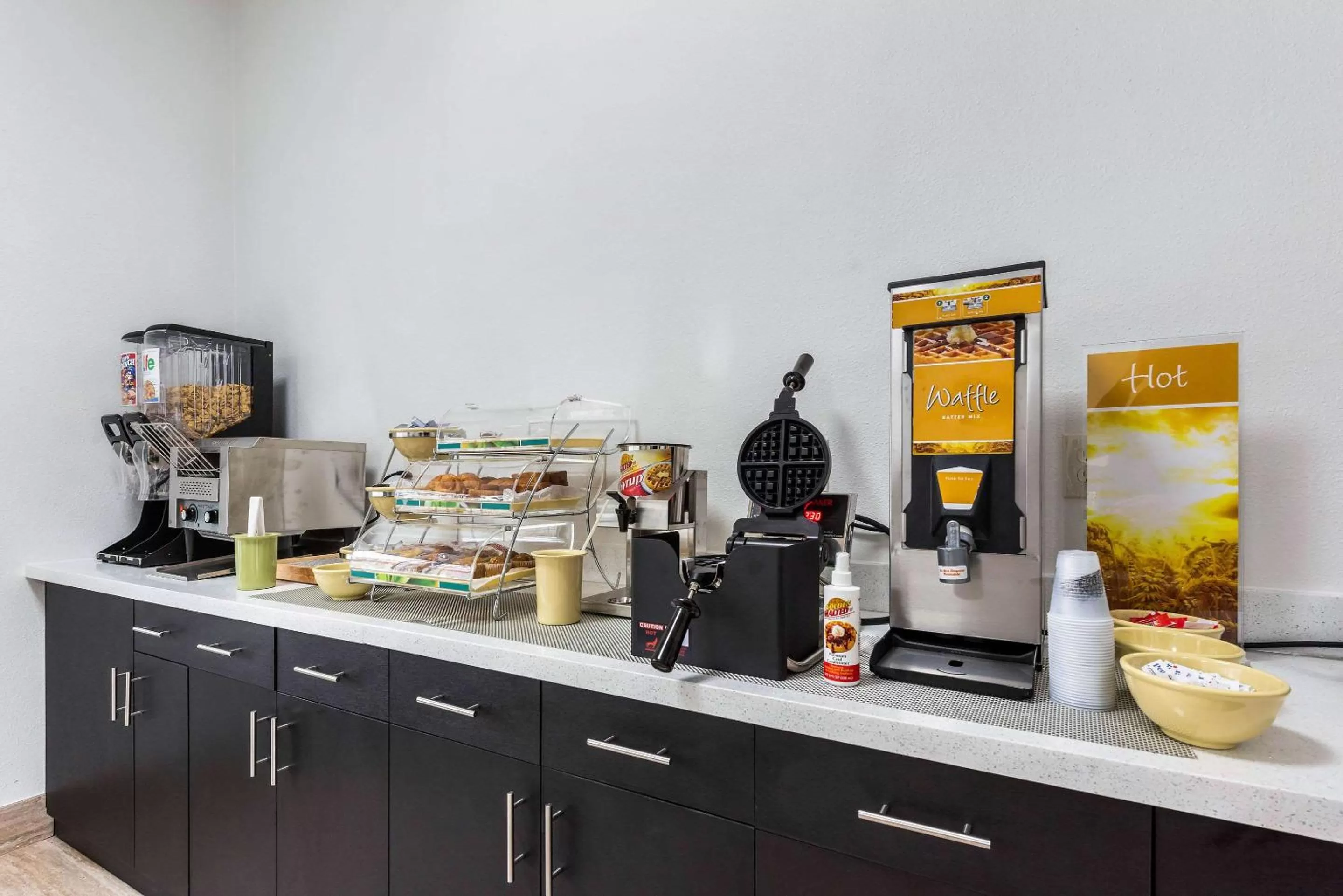 Restaurant/places to eat in Quality Inn Coraopolis