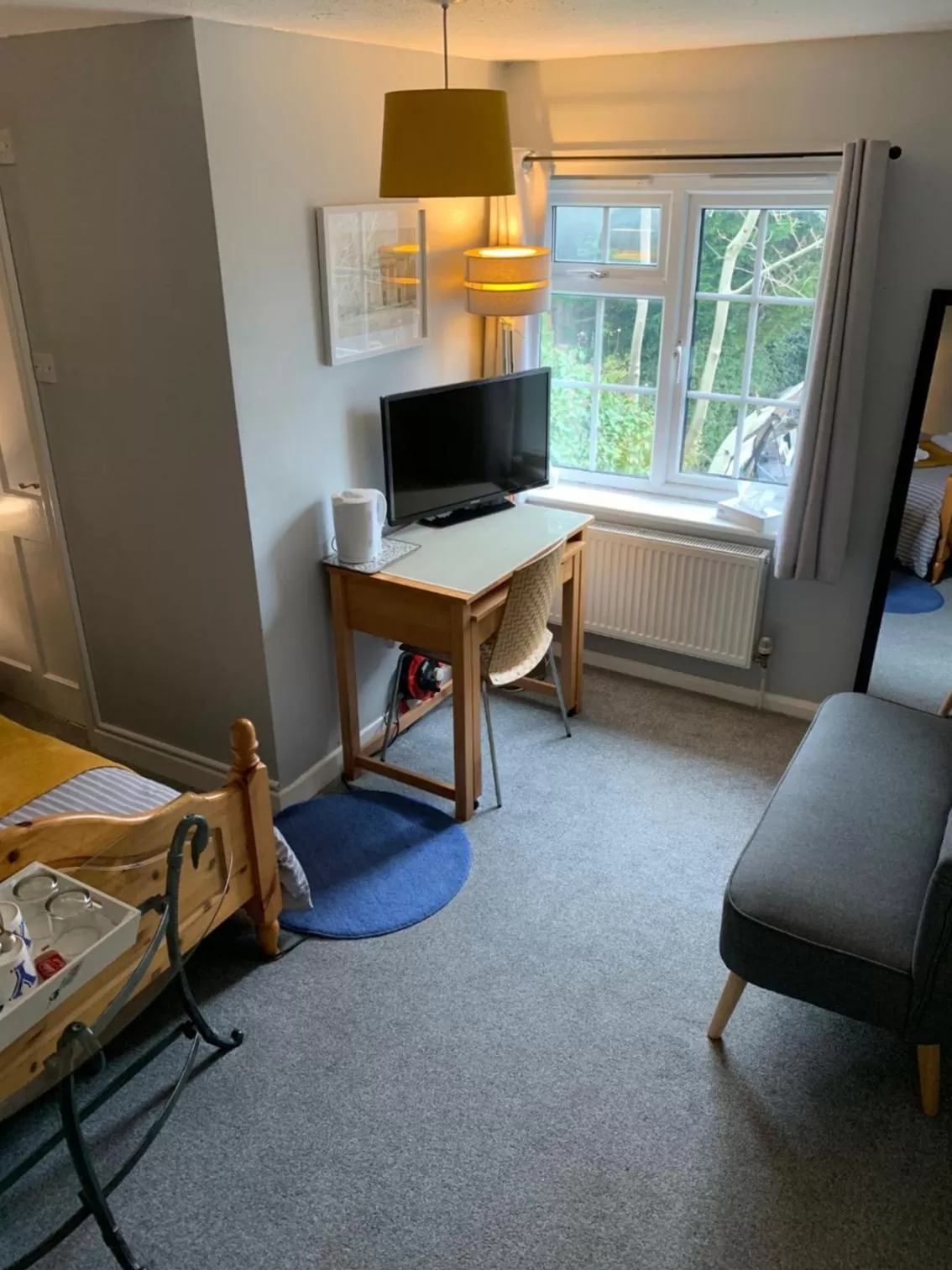 TV and multimedia, Bed in The Holly Tree