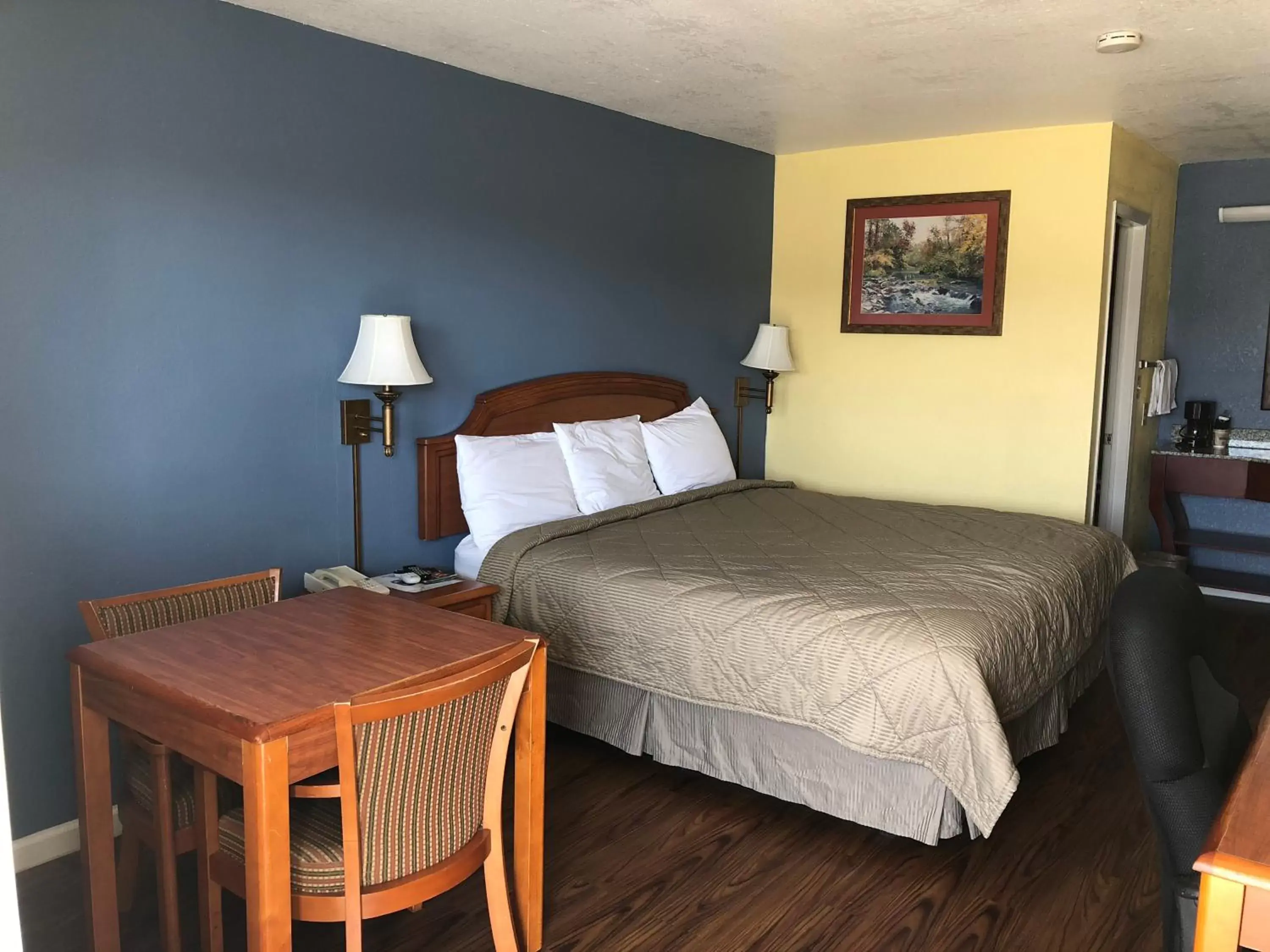 King Room in Gold Key Inn King Room in Gold Key Inn