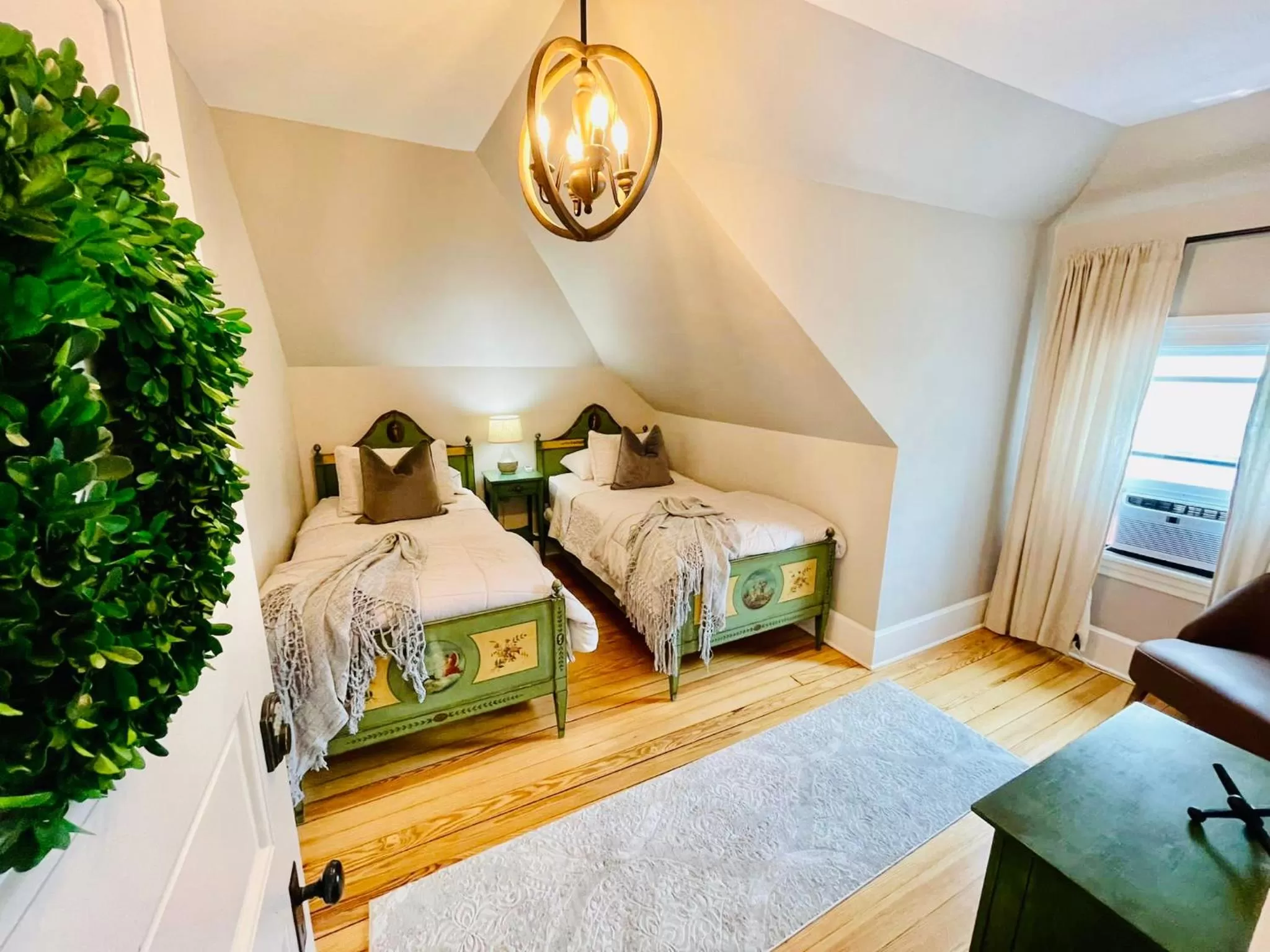 Photo of the whole room, Bed in Vida Boutique Inn