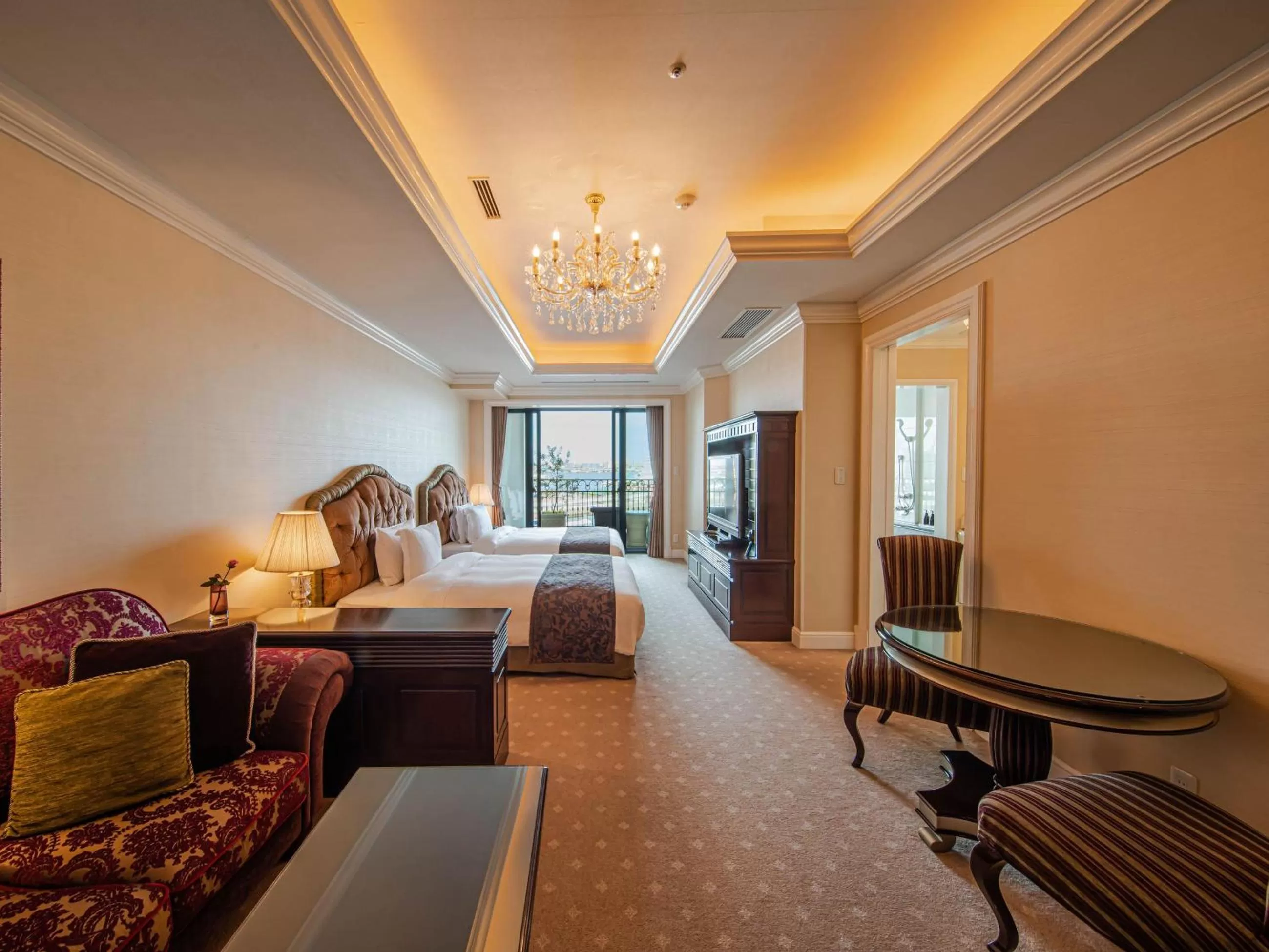 Photo of the whole room in Hotel La Suite Kobe Harborland