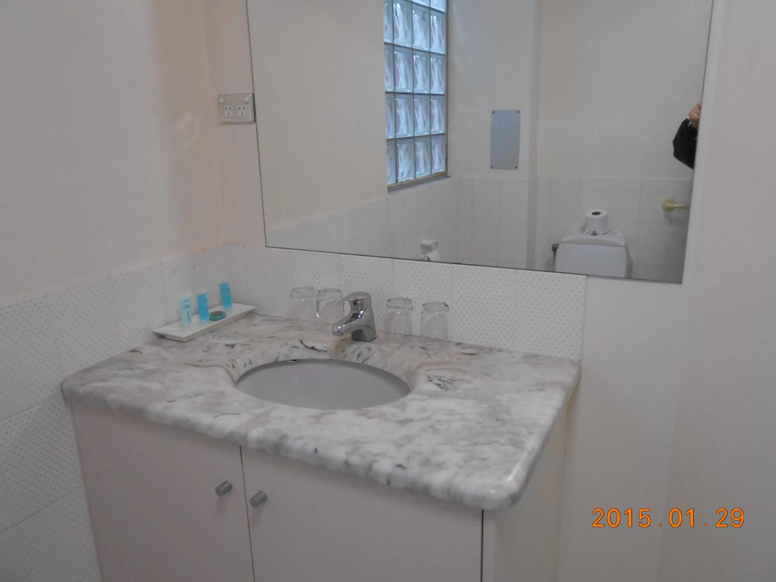 Bathroom in Harringtons102