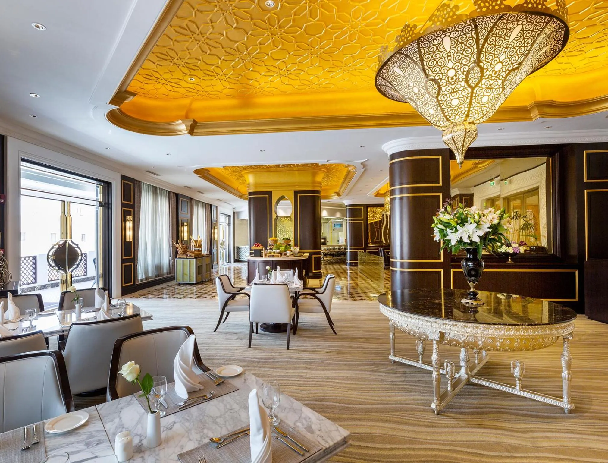 Restaurant/places to eat in Ezdan Palace Hotel