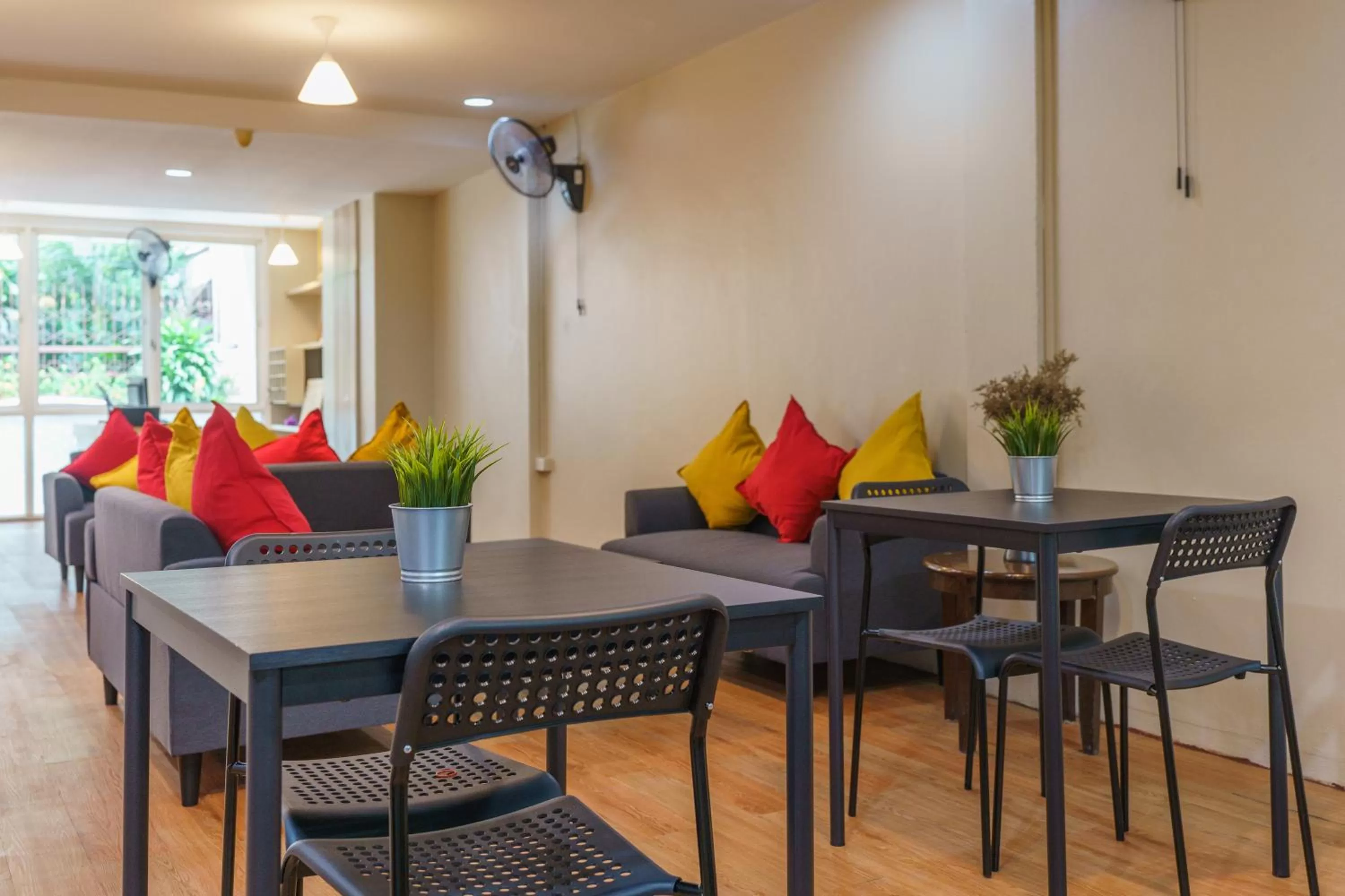 Seating area, Dining Area in CheQinn Bed Sukhumvit 4 Nana Plaza