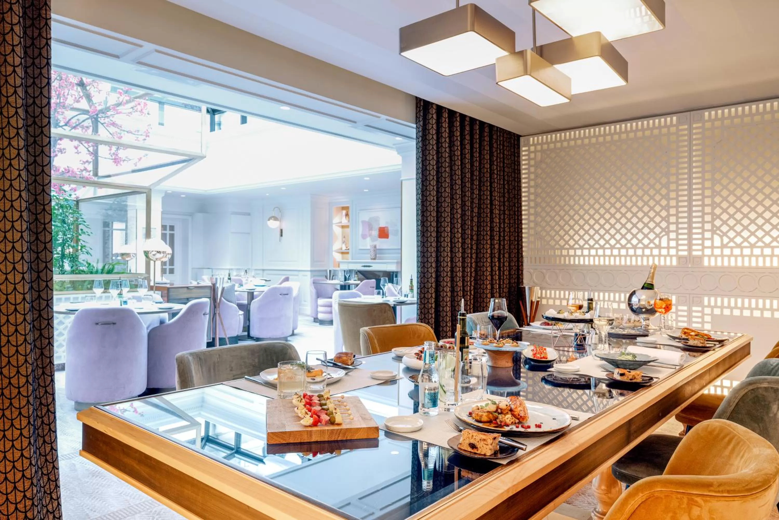 Dining area in Sofitel Le Scribe Paris Opera