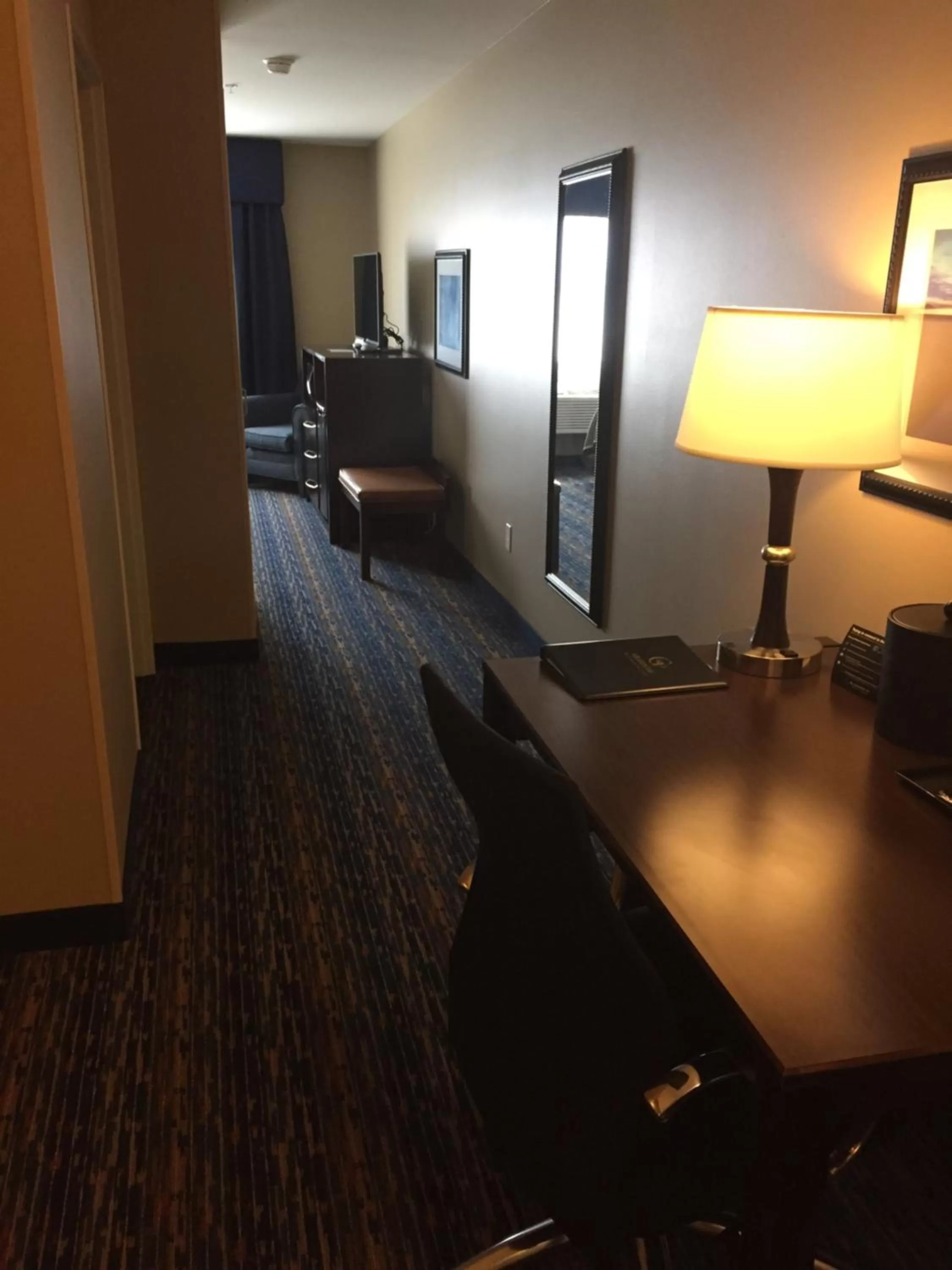 Living room in Grandstay Hotel & Suites Mount Horeb - Madison