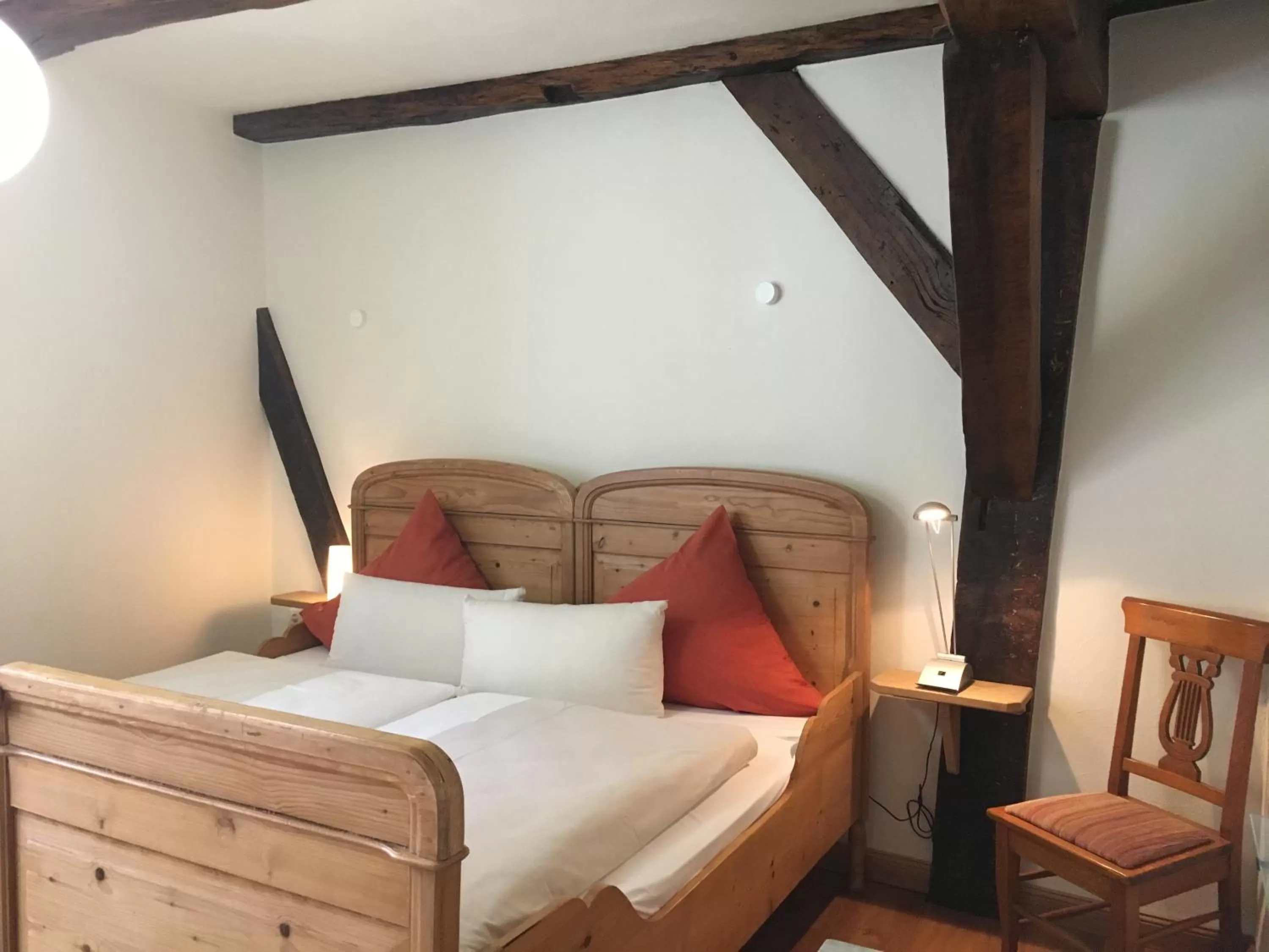 Photo of the whole room, Bed in Fachwerk-Hotel Eisenbart