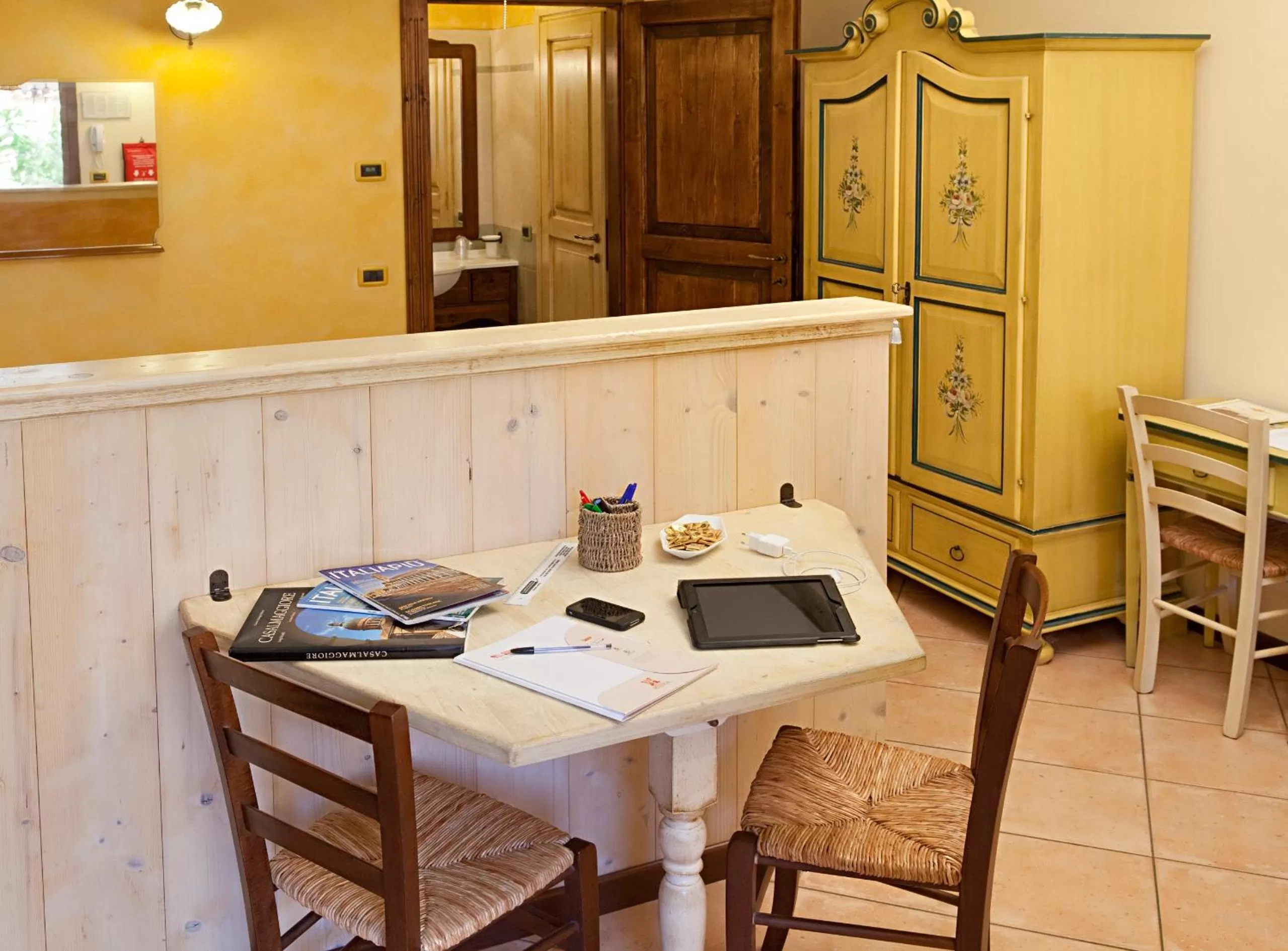 Photo of the whole room in Luna Residence Hotel