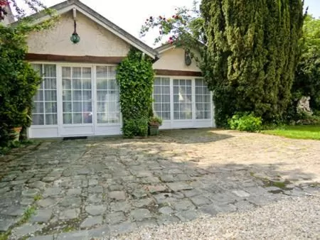 Facade/entrance in Clos Saint Nicolas