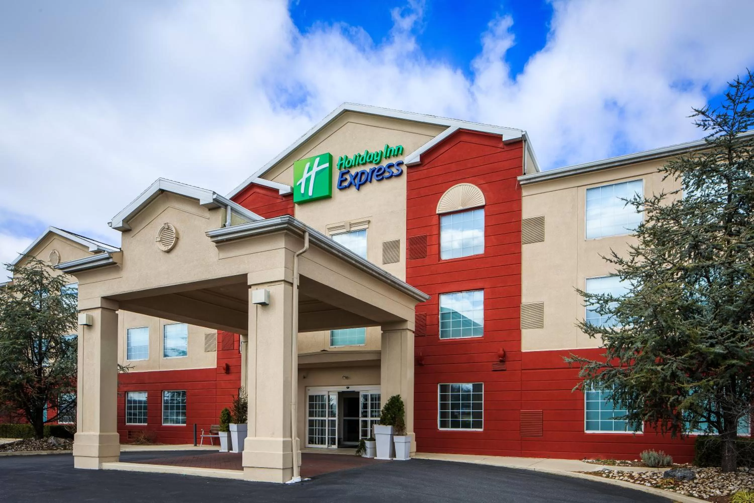 Property building in Holiday Inn Express Hotel & Suites Reading by IHG