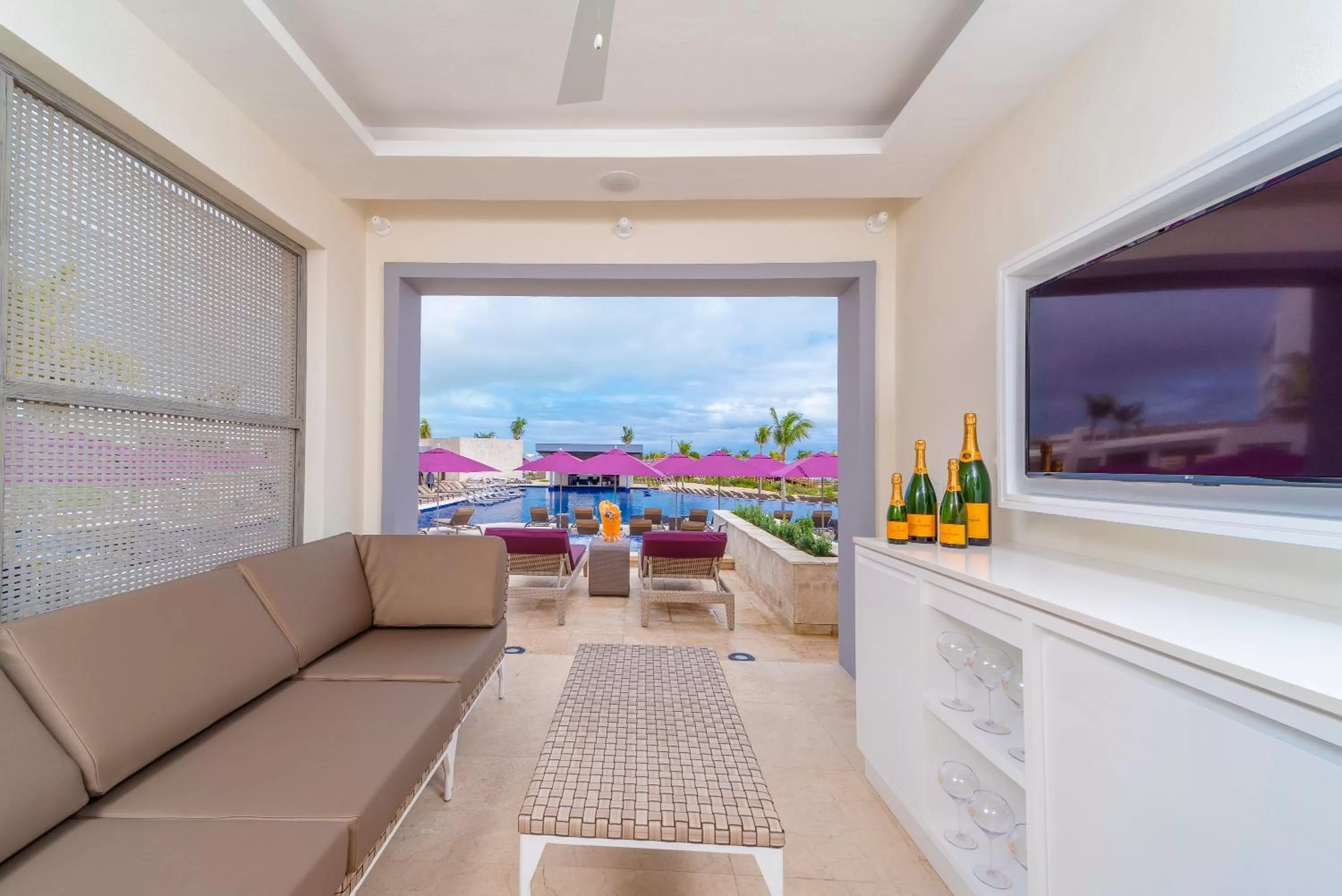 Balcony/Terrace in Planet Hollywood Cancun by Royalton, An Autograph Collection All-Inclusive Resort