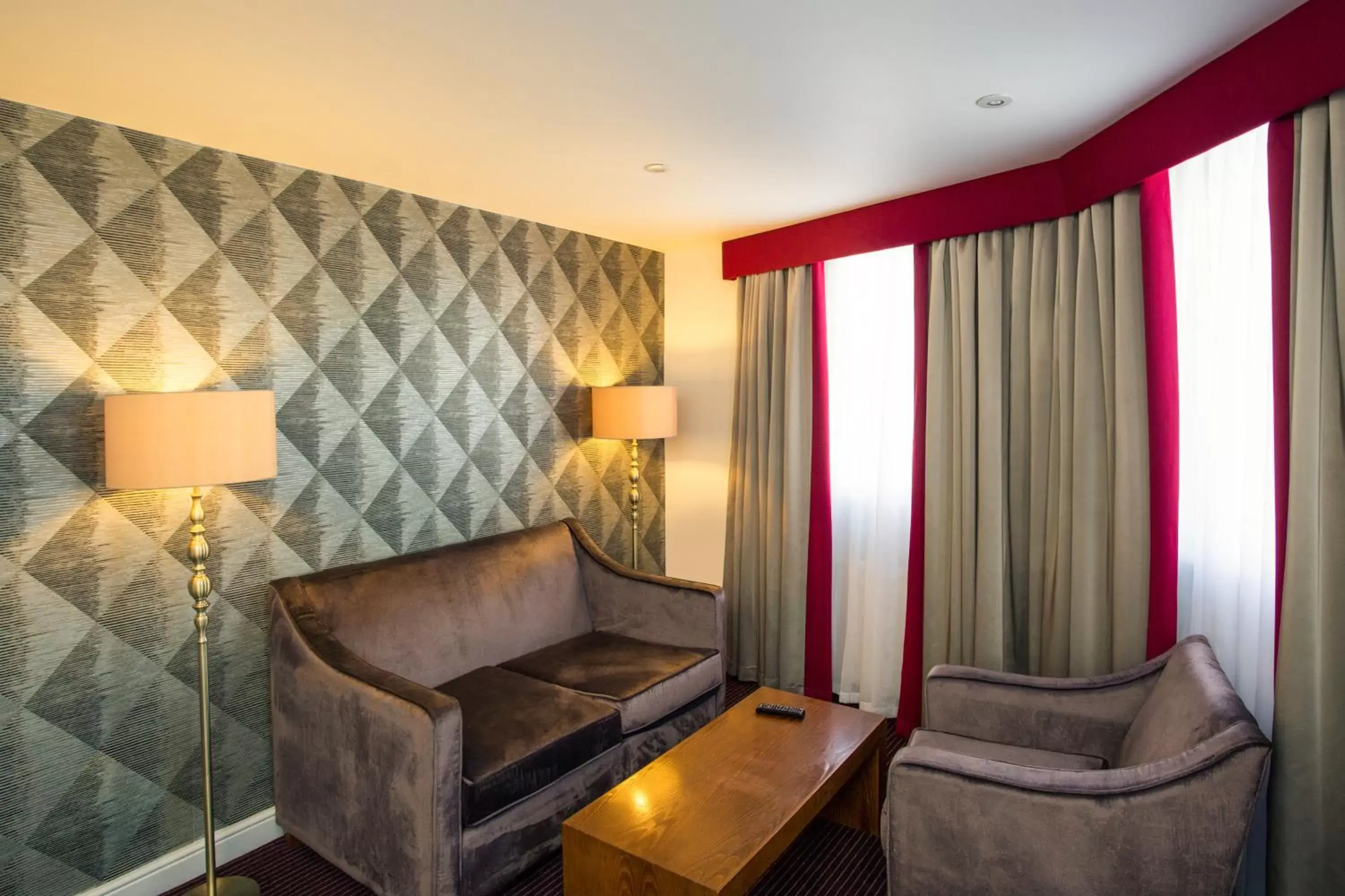 Privilege Room with Two Double Beds or One Double Bed and One Sofa Bed in Mercure Doncaster Centre Danum Hotel Privilege Room with Two Double Beds or One Double Bed and One Sofa Bed in Mercure Doncaster Centre Danum Hotel