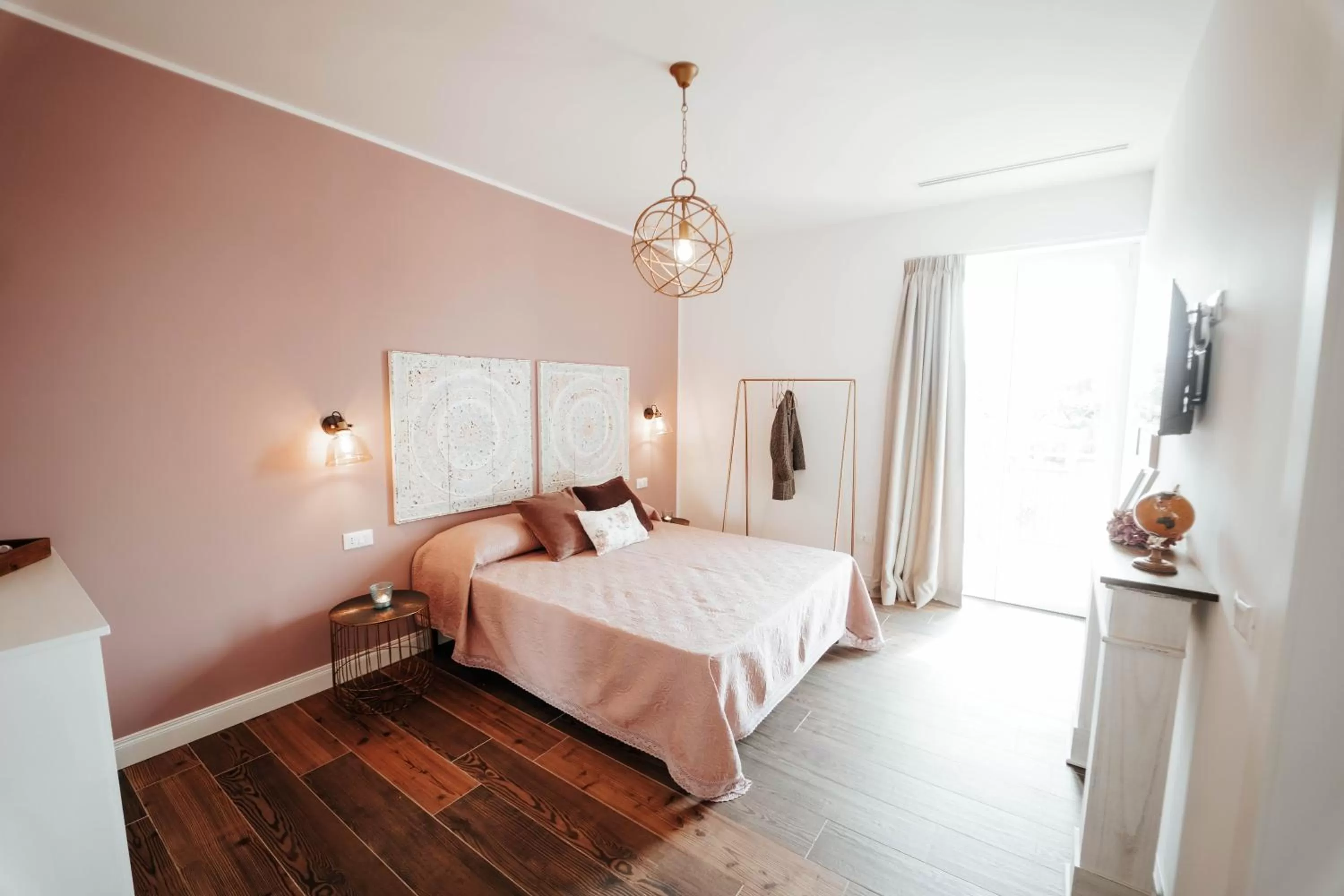 Bedroom, Bed in ALMASOL - Charme Experience