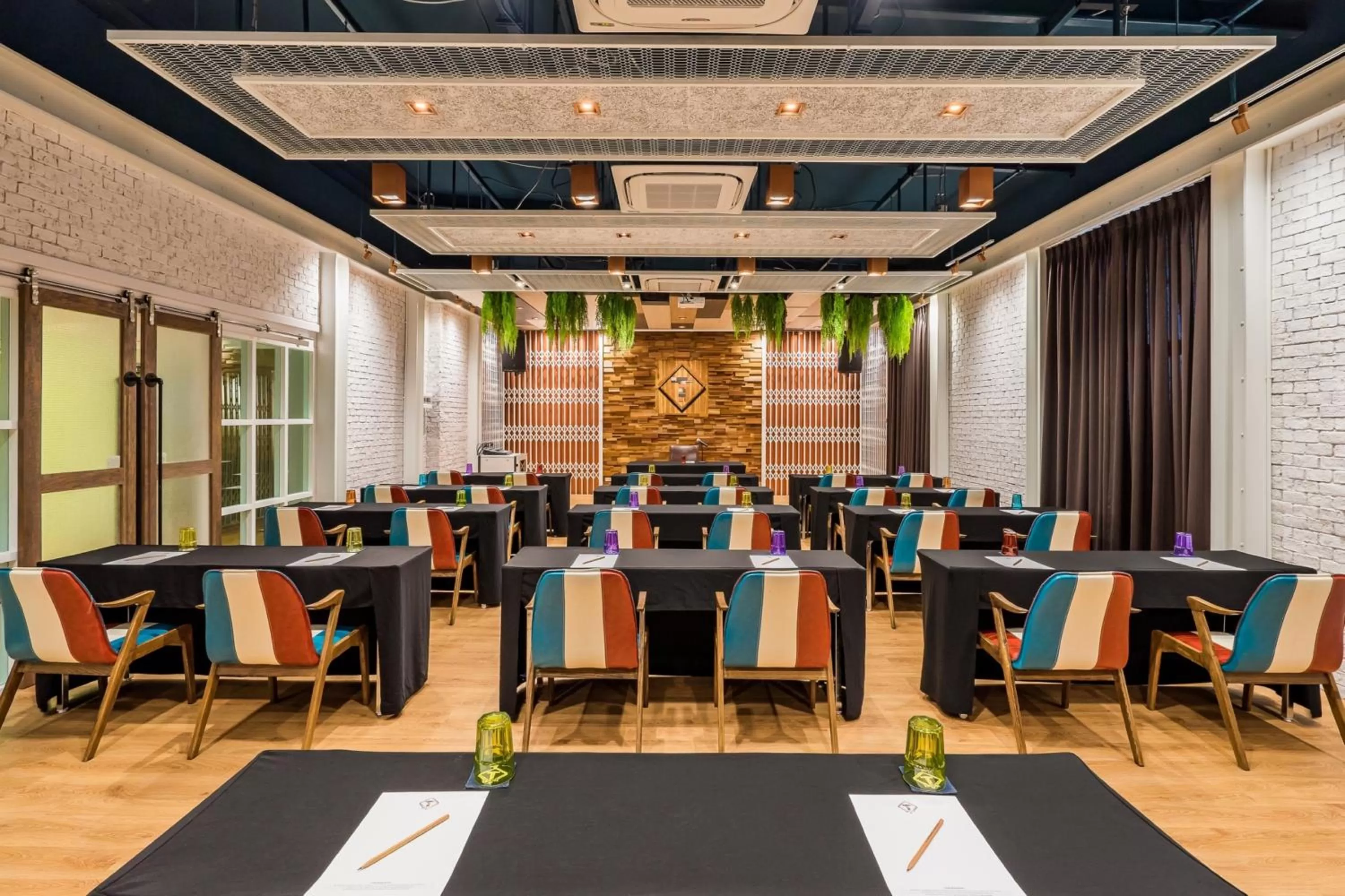 Meeting/conference room in SureStay Plus by Best Western T Pattaya