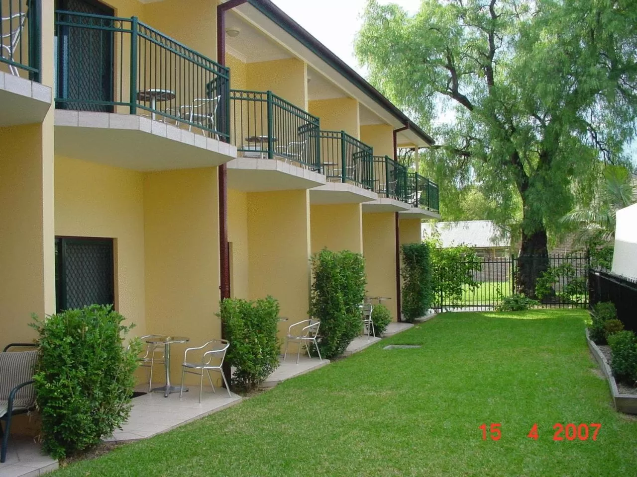 Facade/entrance in St Marys Park View Motel