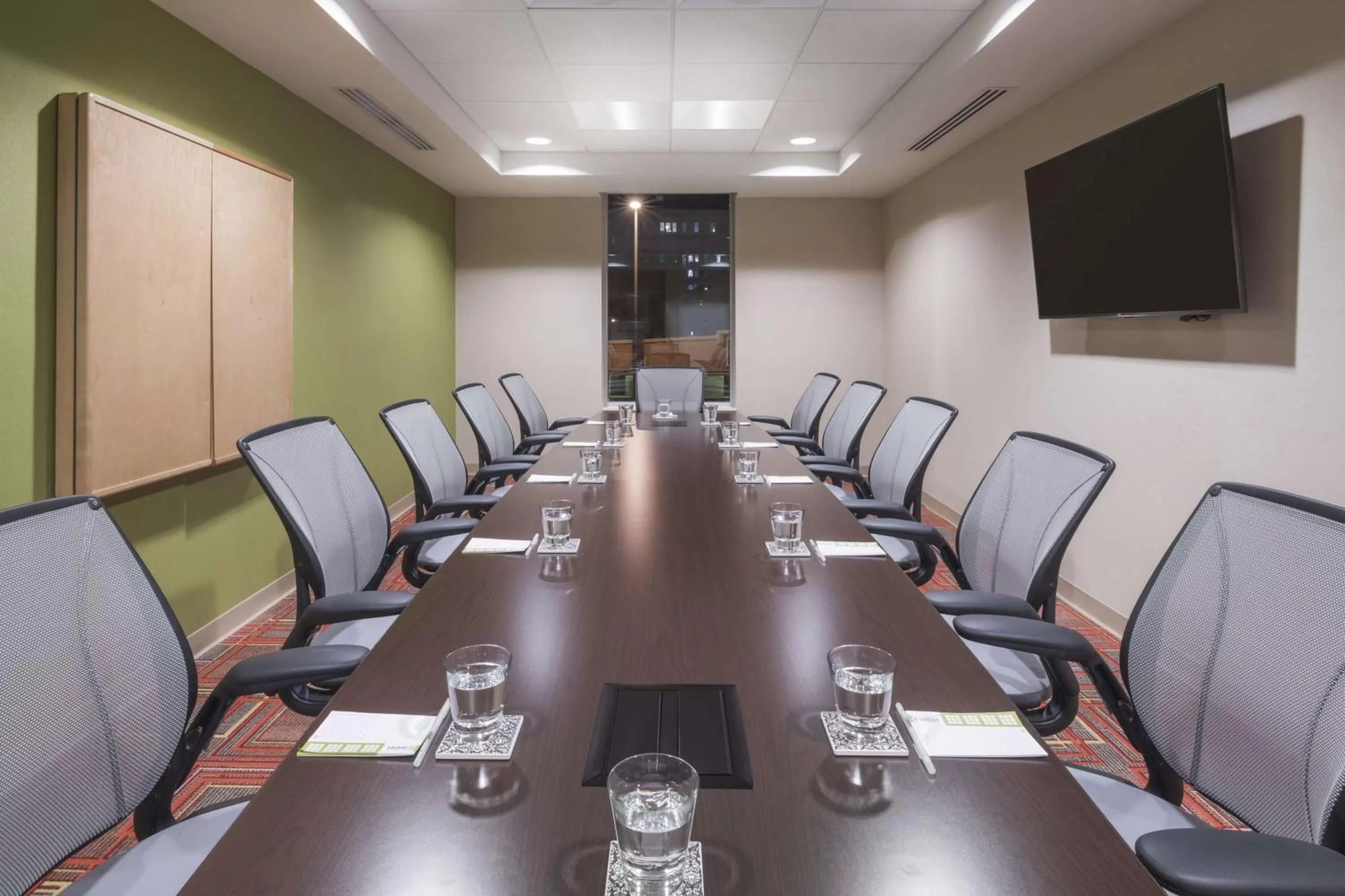 Meeting/conference room in Home2 Suites Kansas City Downtown