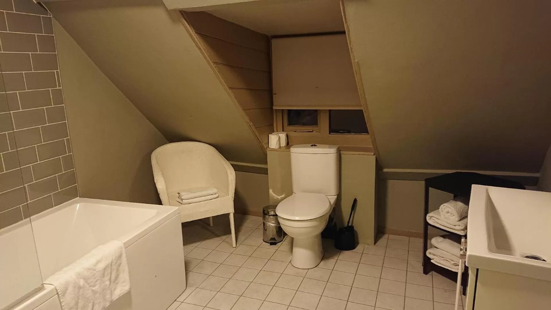 Night in Alma Inn & Dining Rooms