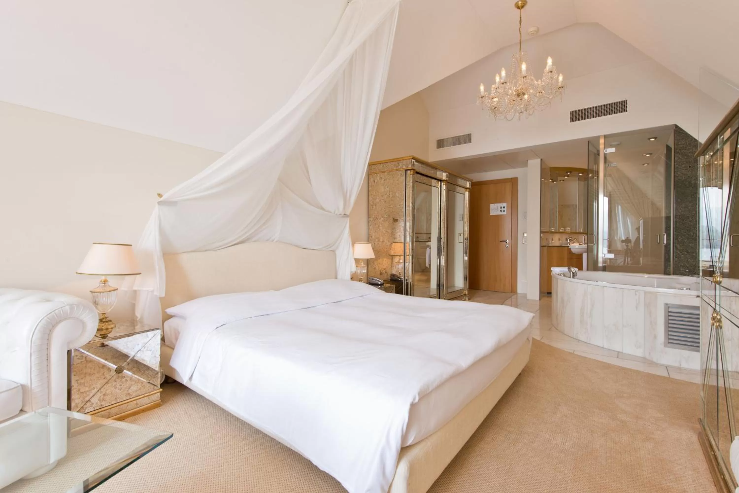 Bedroom, Bed in Hotel Seeburg