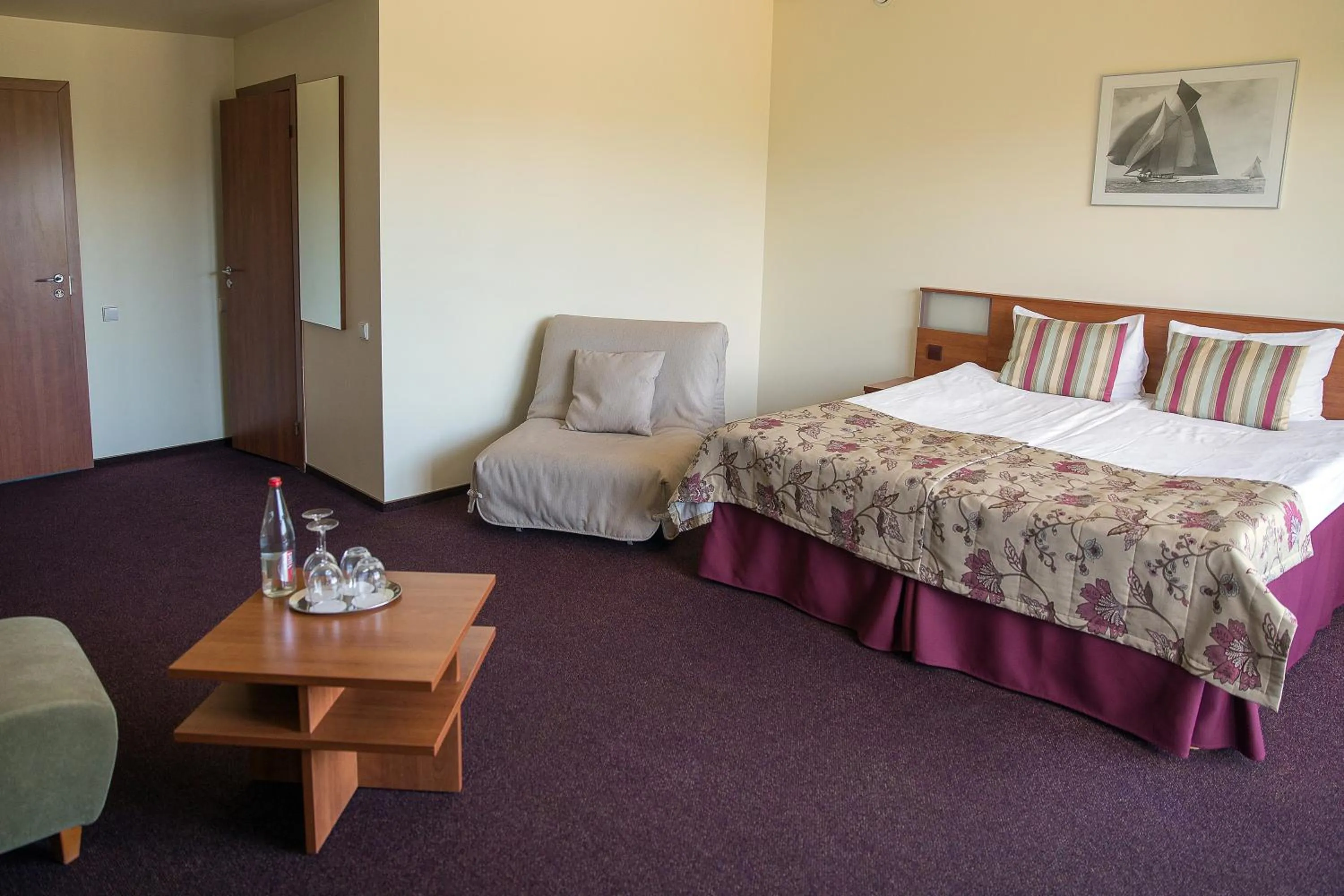 Photo of the whole room, Bed in Meduza Hotel