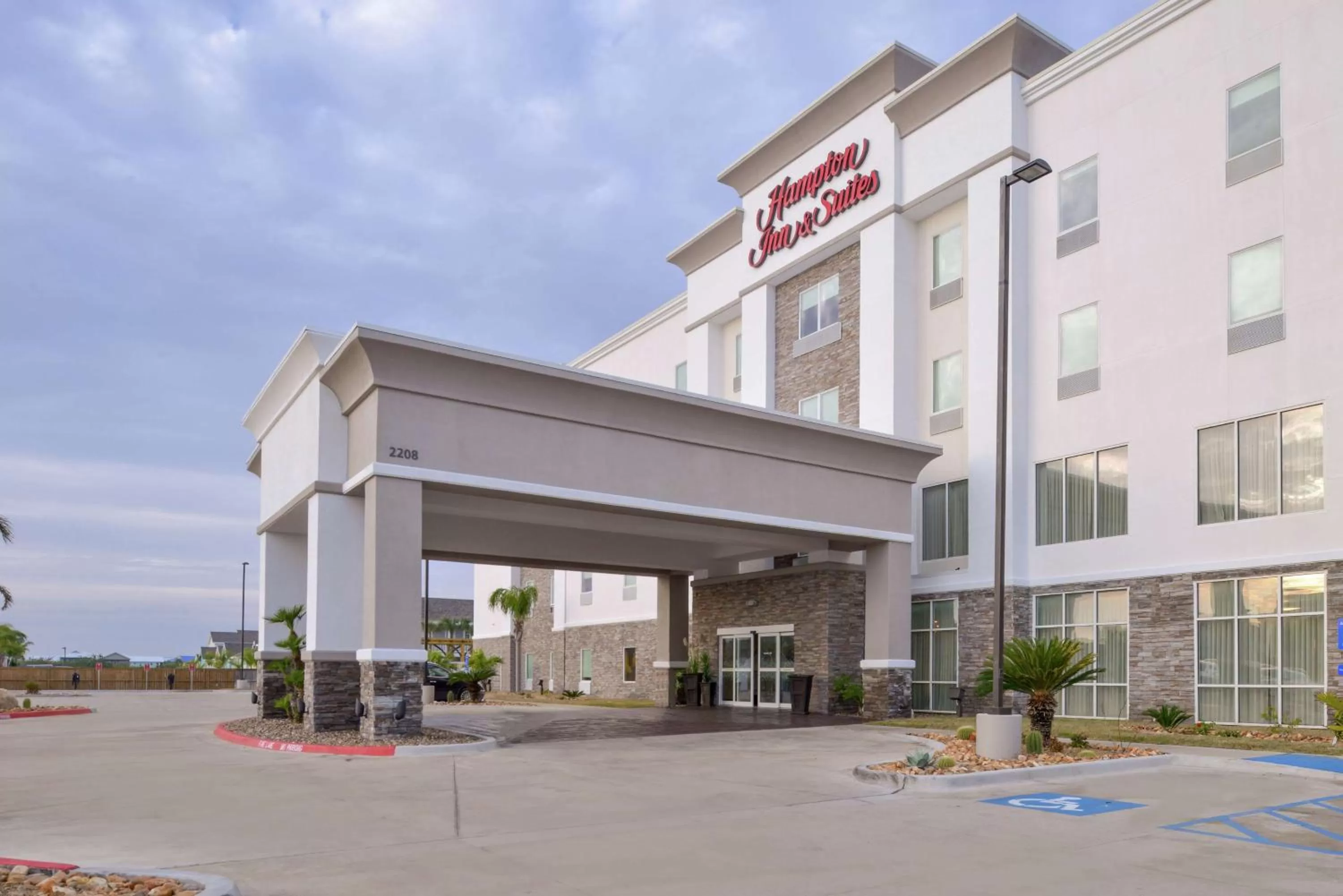 Property building in Hampton Inn and Suites Port Aransas
