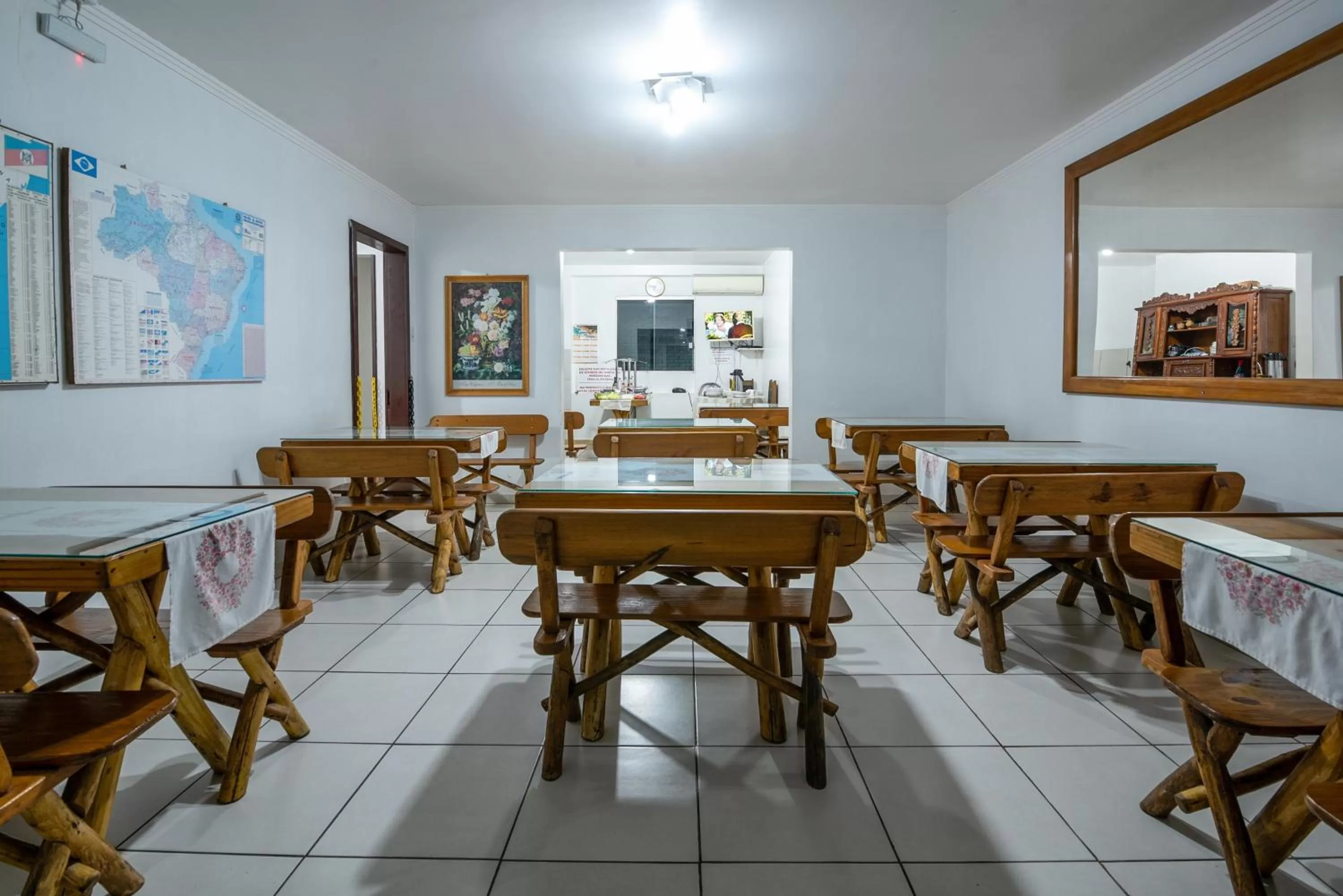 Restaurant/places to eat in Classic Hotel e Motel